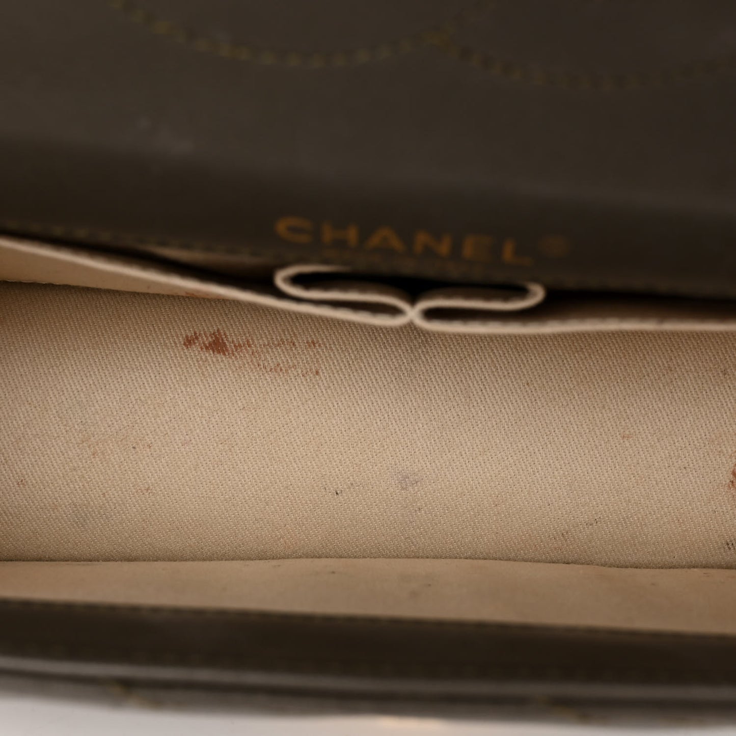 Calfskin Gabrielle Chevron Flap Grey