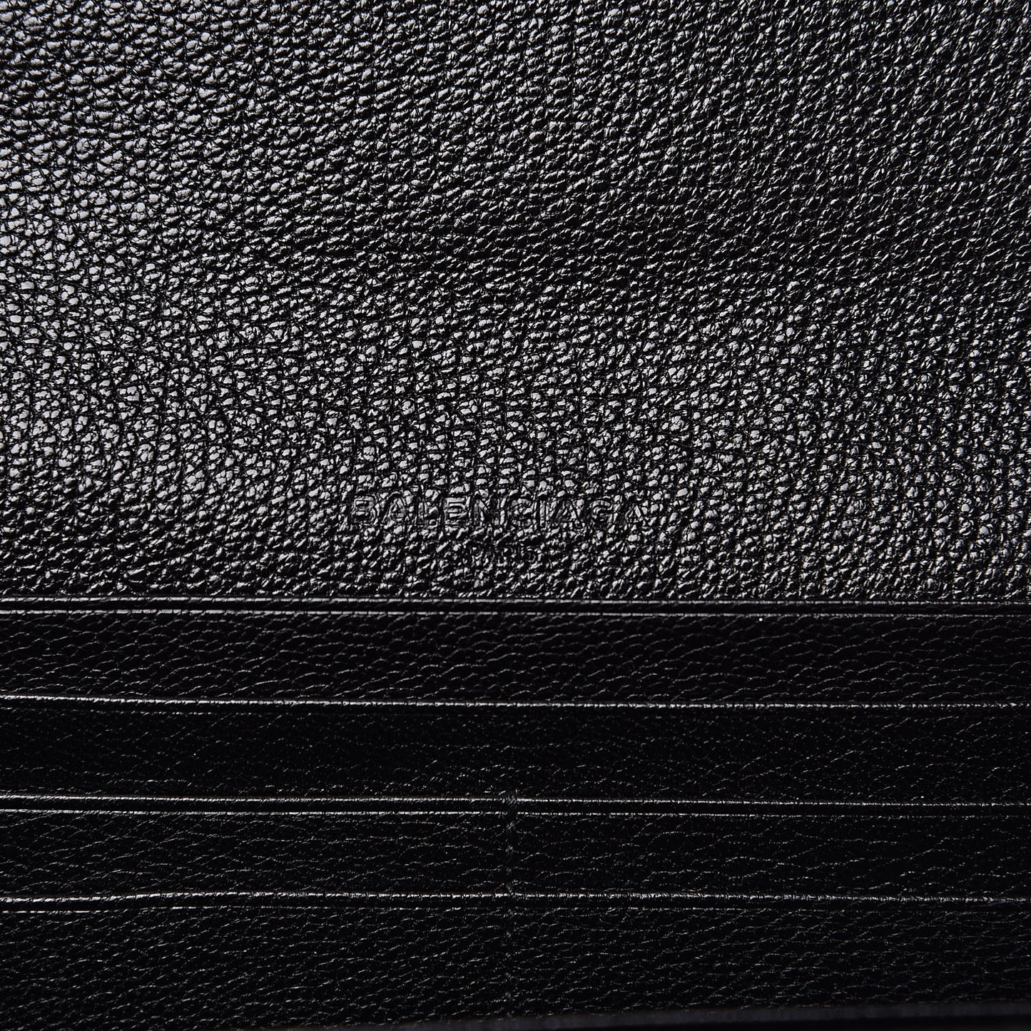 Chevre Silver Metallic Edge Hardware Money Wallet Black