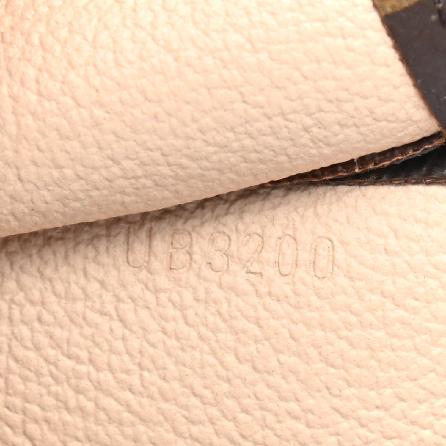 Louis Vuitton Monogram Toiletry Pouch 19 5 of 5