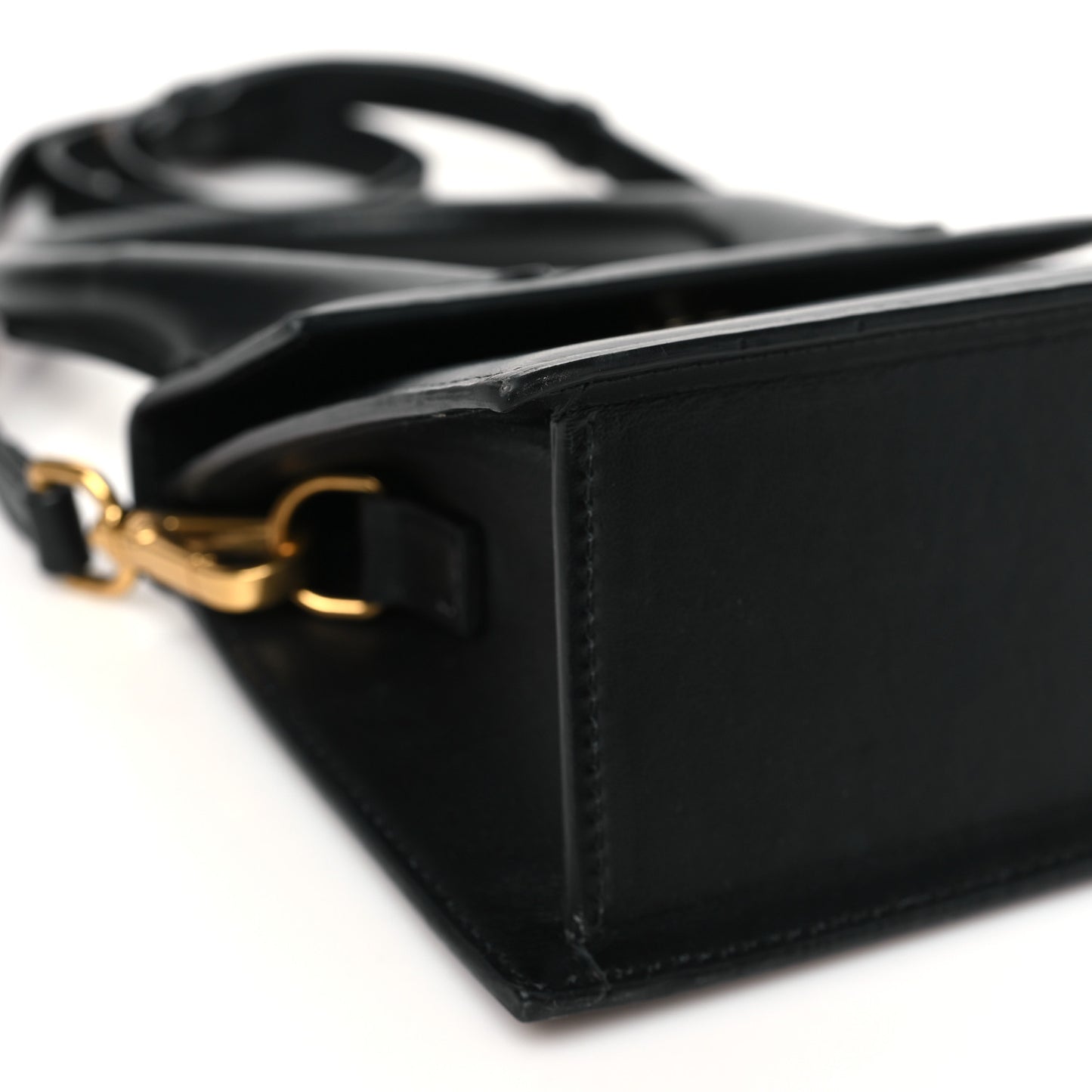Smooth Calfskin Le Chiquito Moyen Black