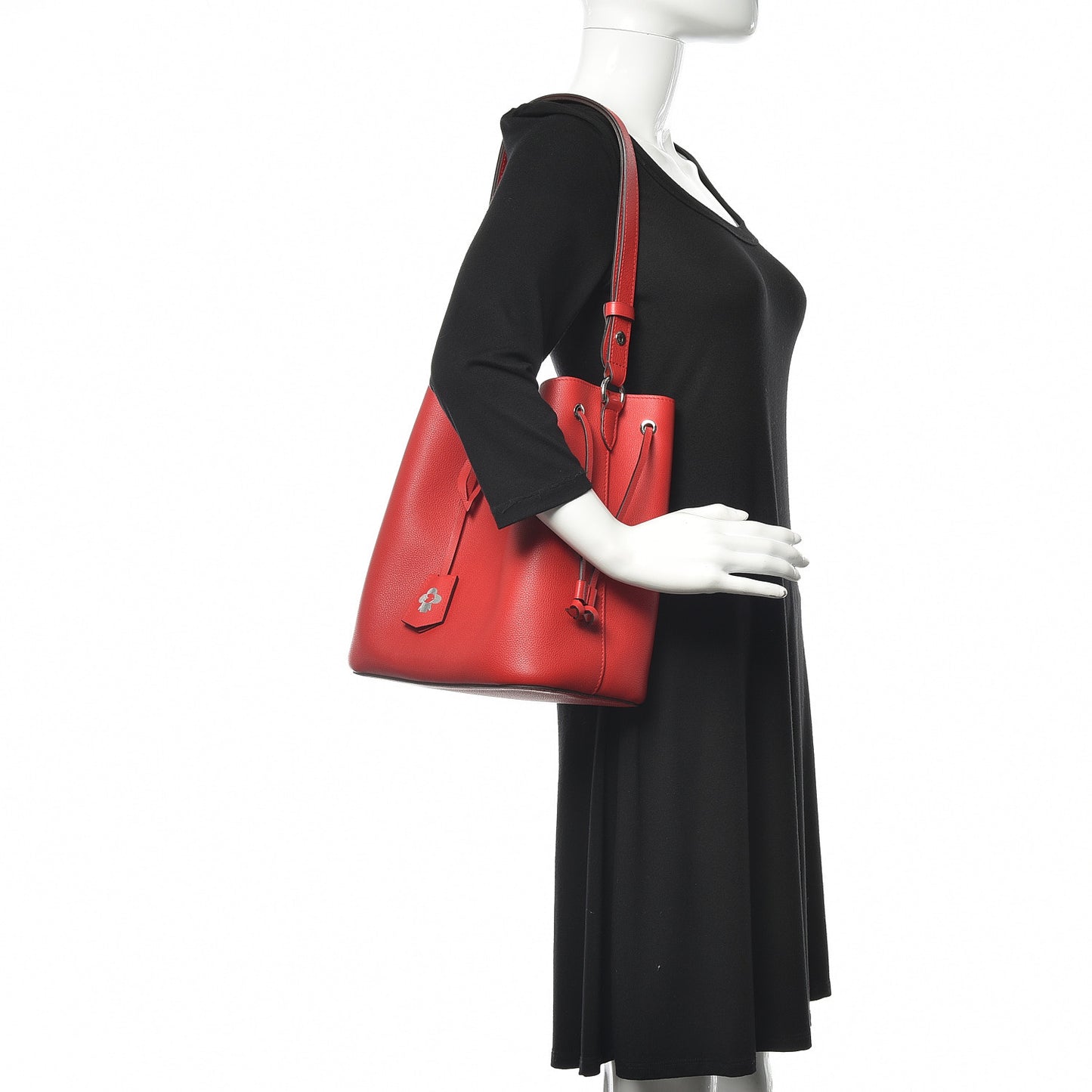Calfskin Lockme Bucket Rubis