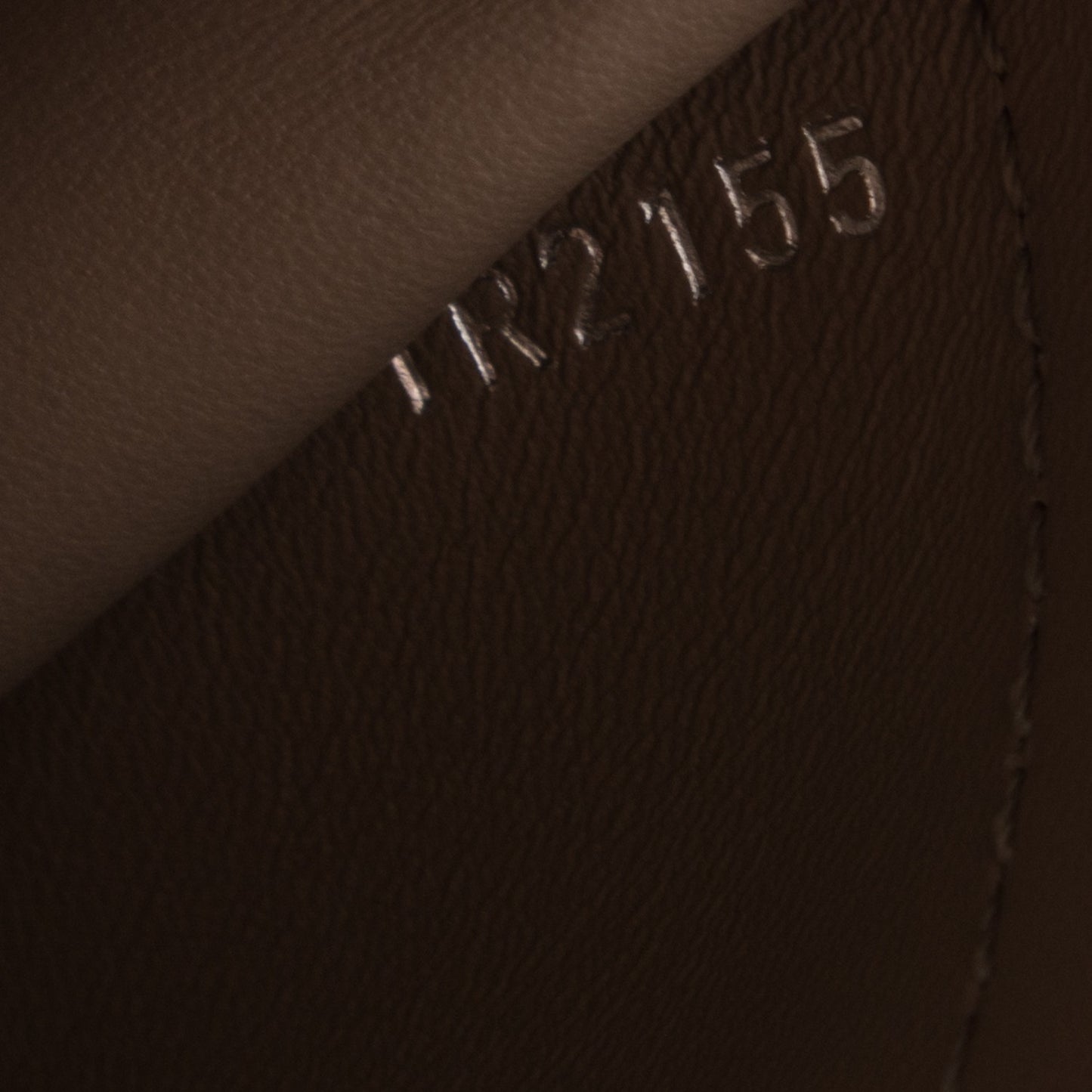 Taurillon Capucines MM Magnolia