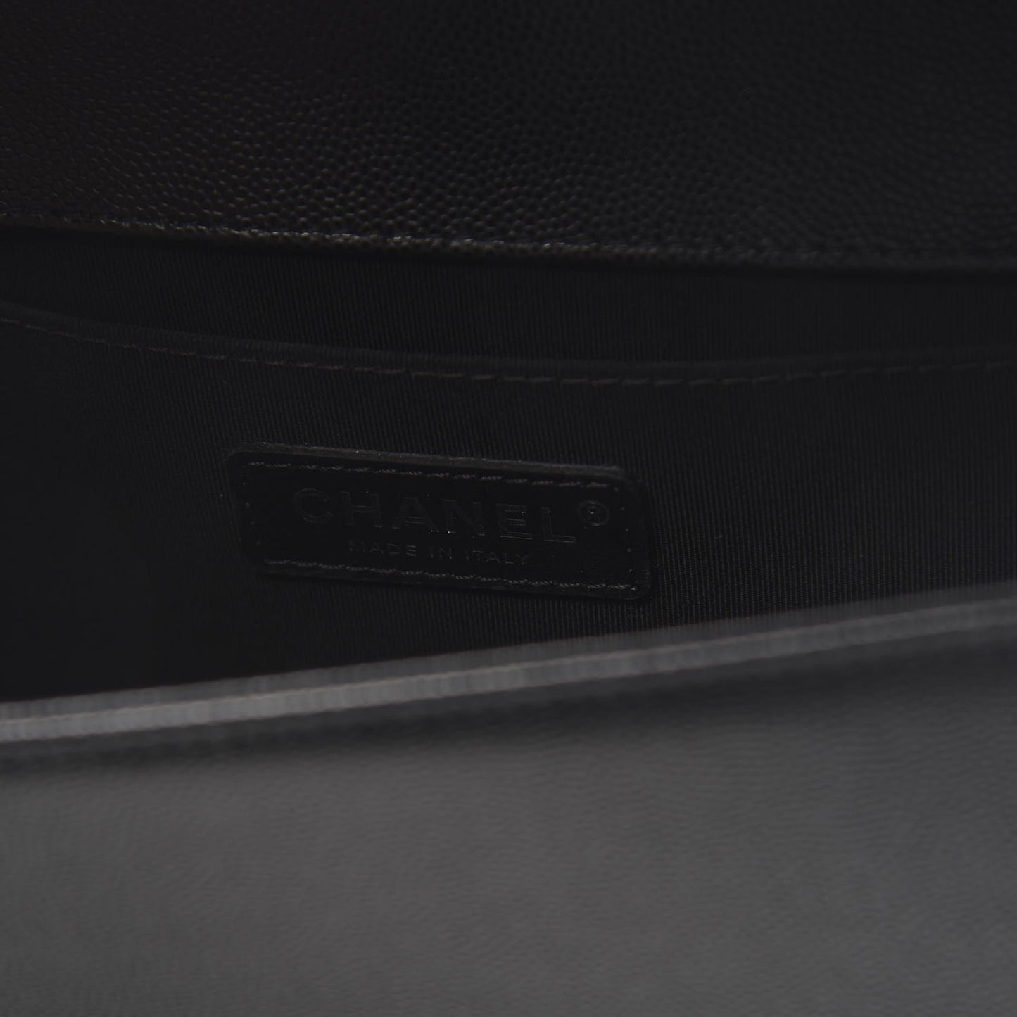 Caviar Quilted Medium Boy Flap Black