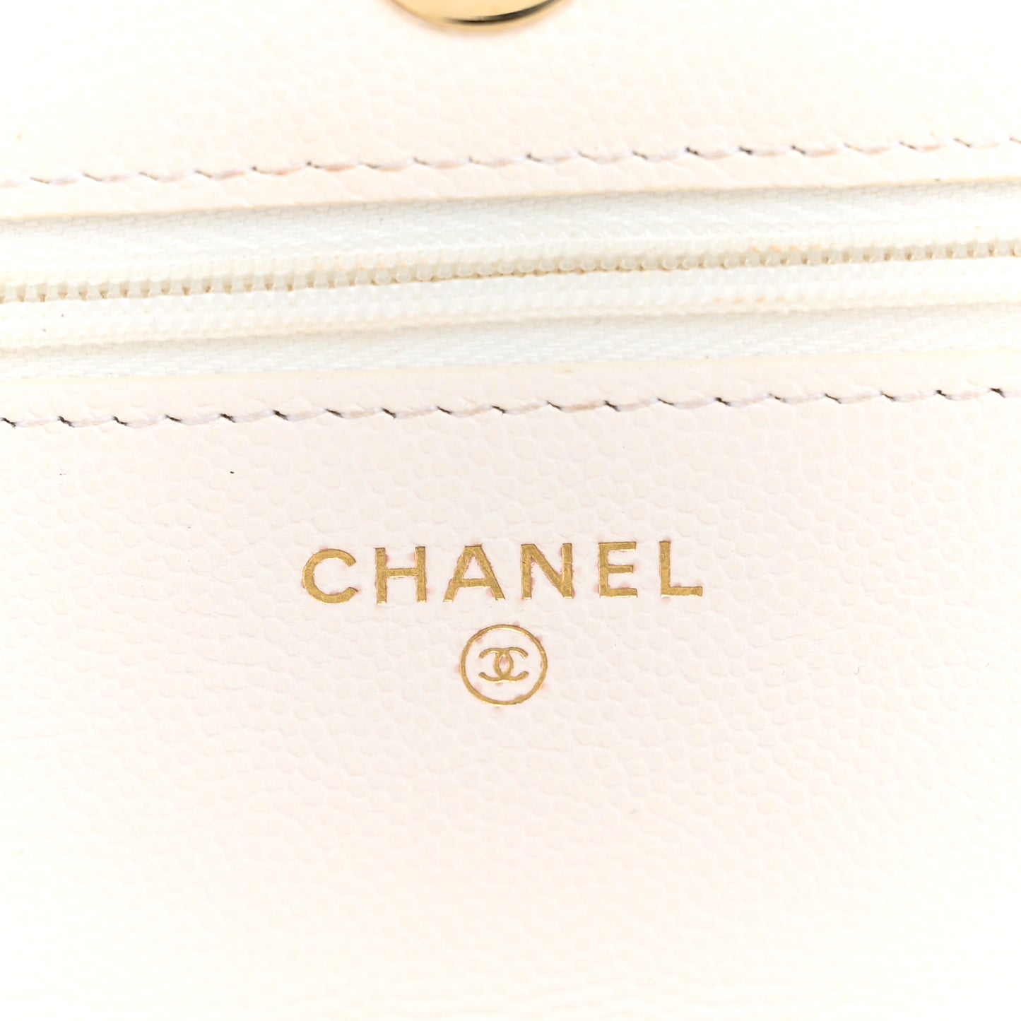 Caviar Quilted Wallet On Chain WOC White