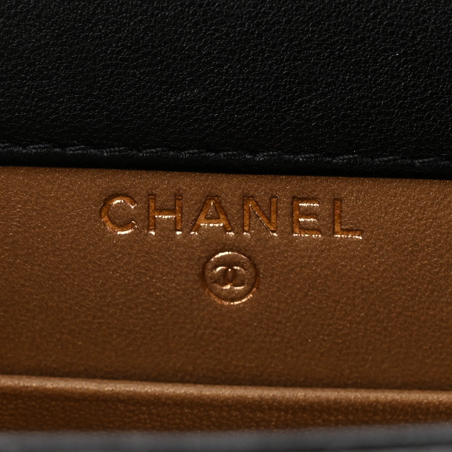 Lambskin Quilted Vertical Pearl Crush Flap With Chain Black