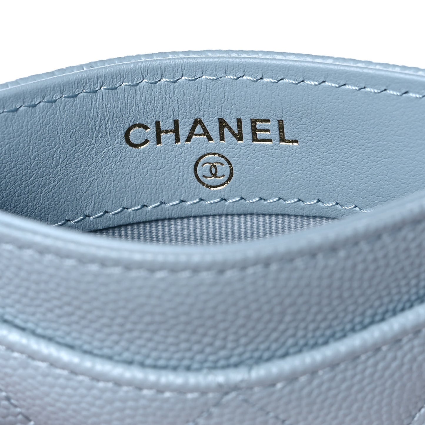 Caviar Quilted Card Holder Light Blue