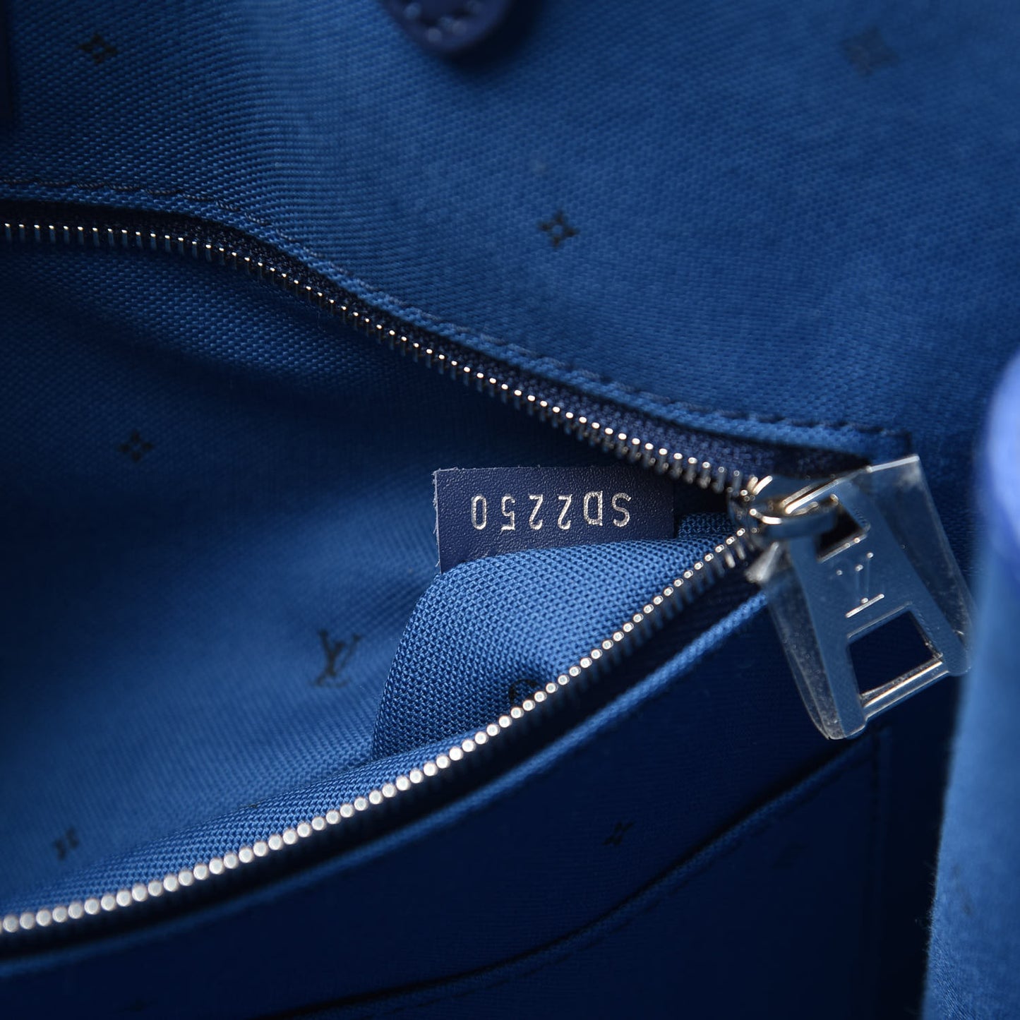 Monogram Escale Onthego GM Blue