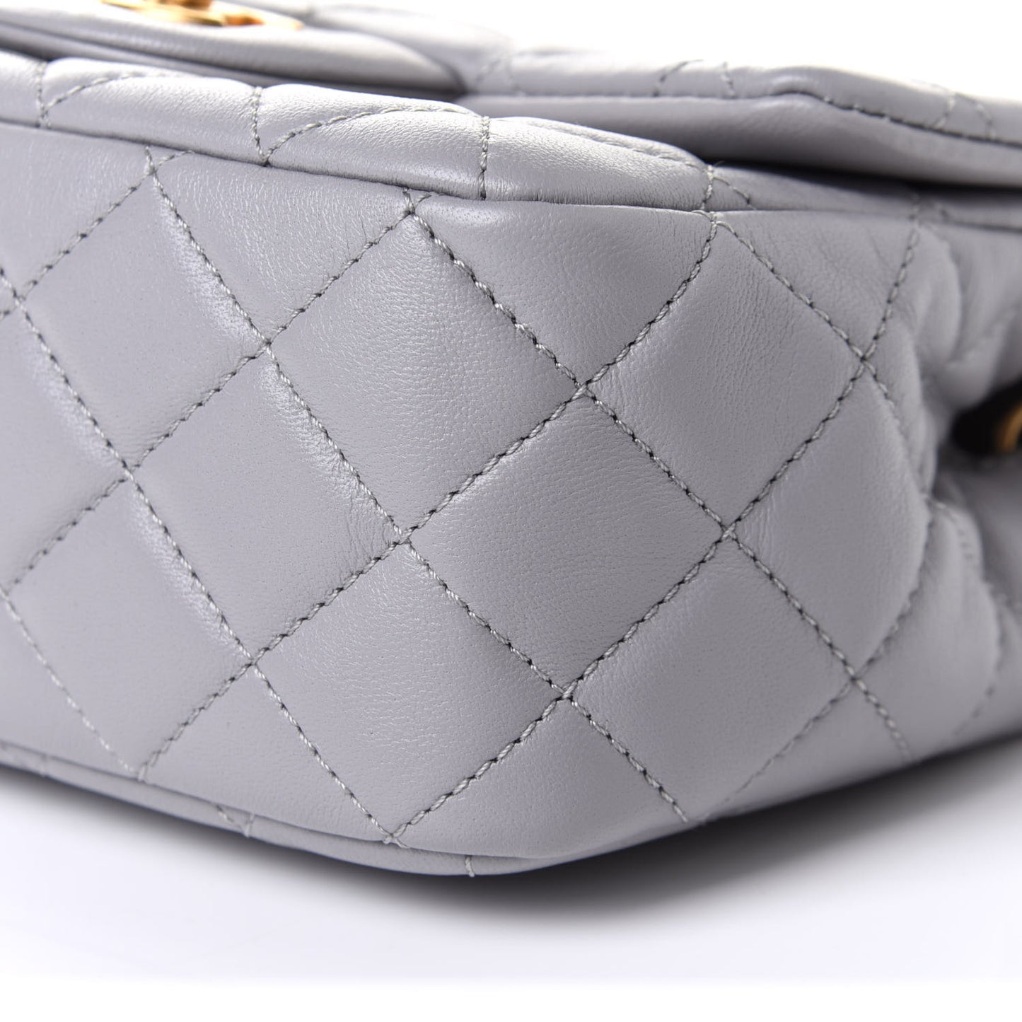 Lambskin Quilted Mini Pearl Crush Flap Light Grey