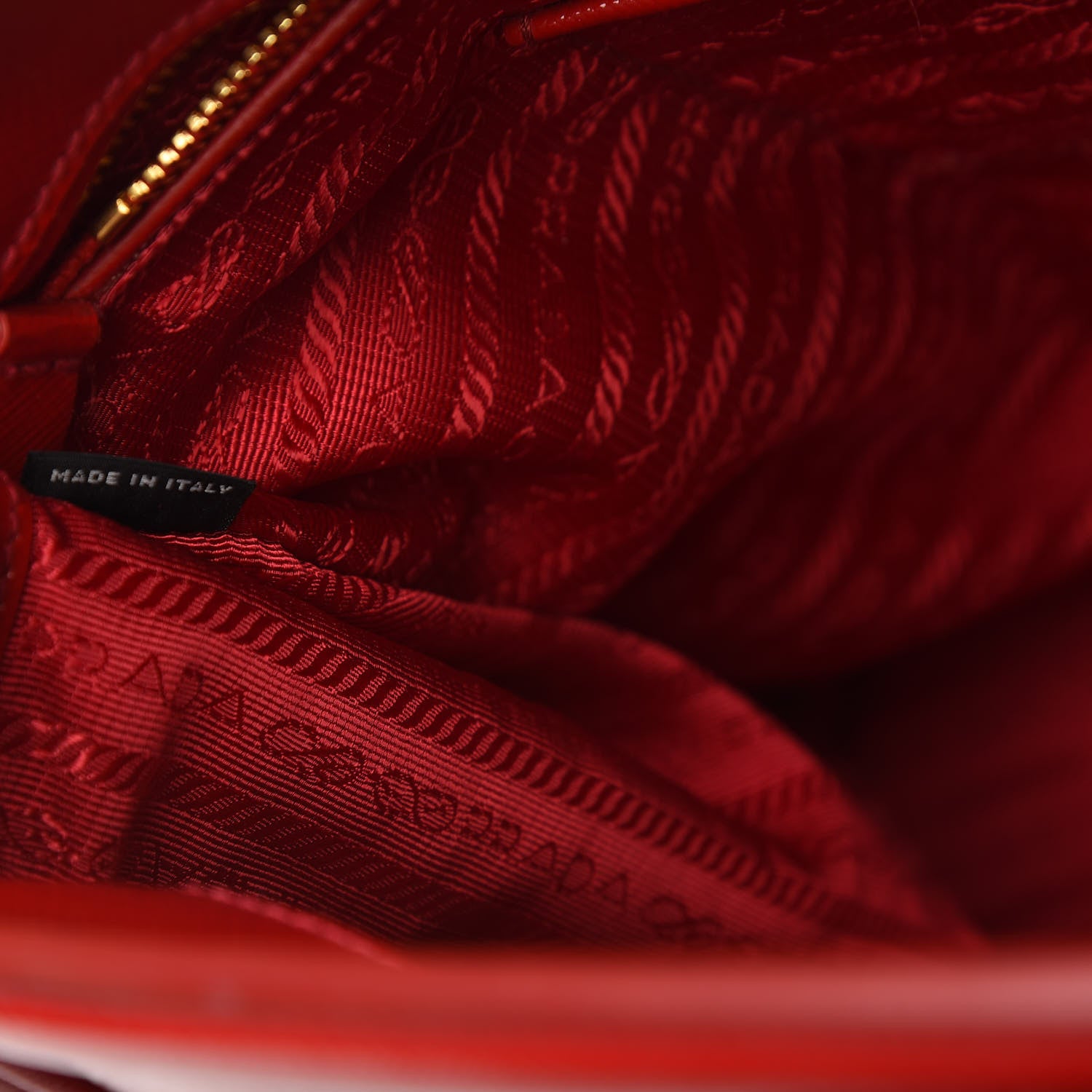 Prada Saffiano Vernice Parabole Tote Rosso 9 of 11