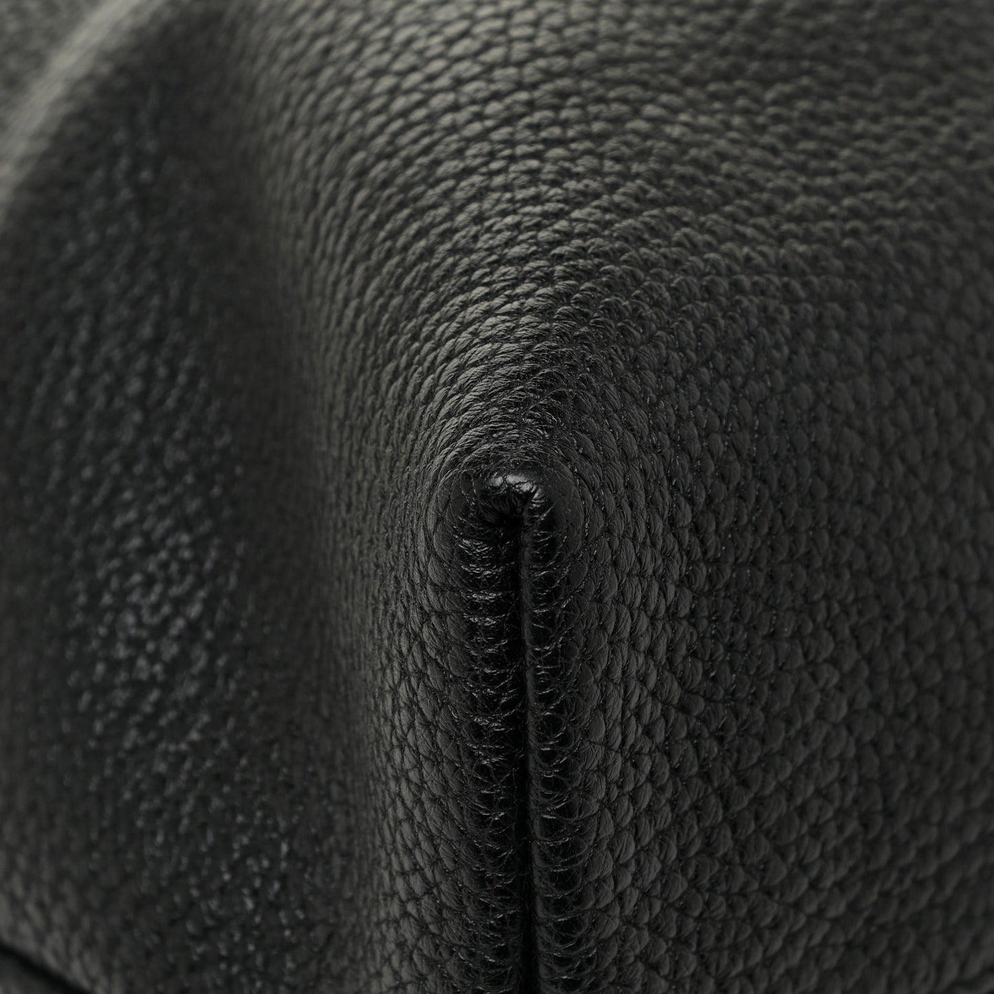 London Grainy Calfskin Medium Baynard Tote Black