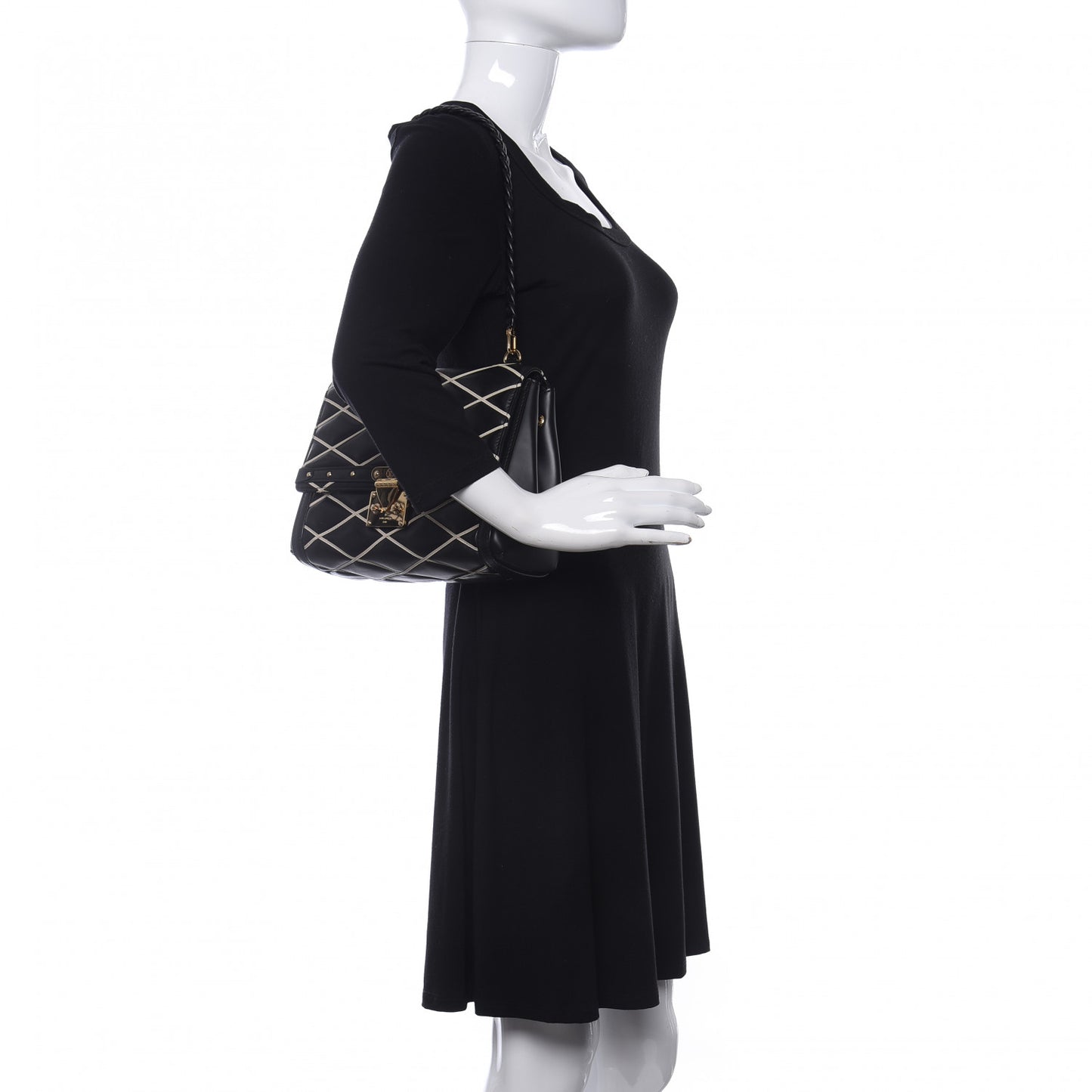 Lambskin Malletage Pochette Flap Black