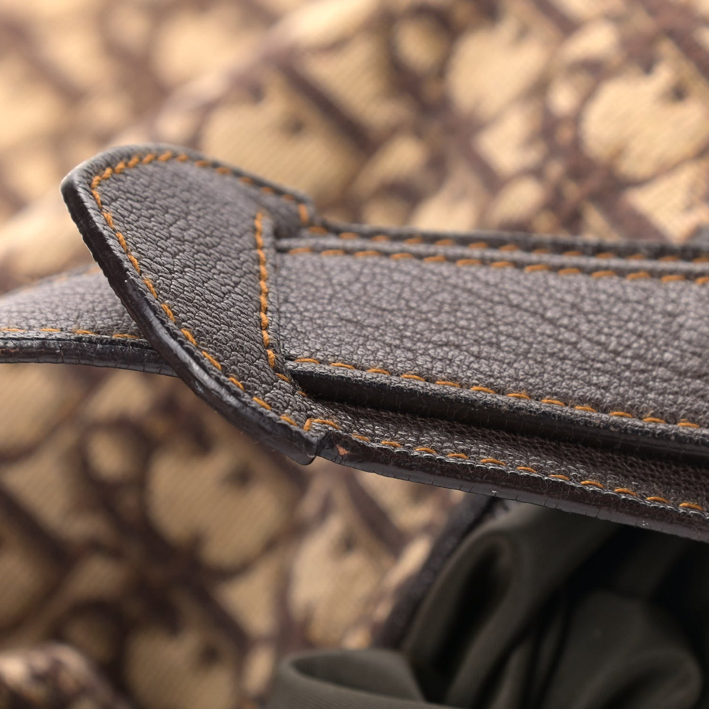 Monogram Buckle Hobo Marron Fonce