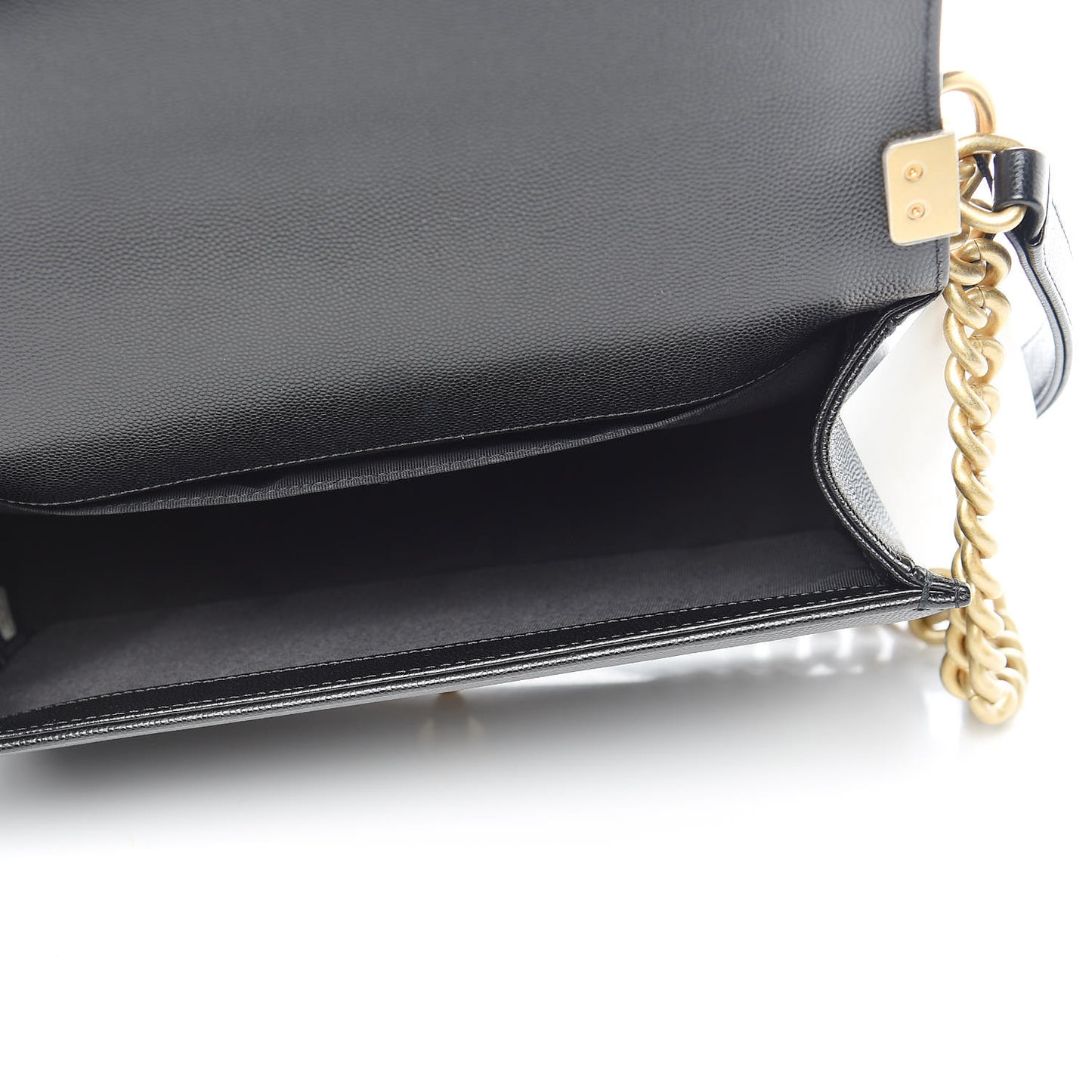 Caviar Quilted Medium Boy Flap Black