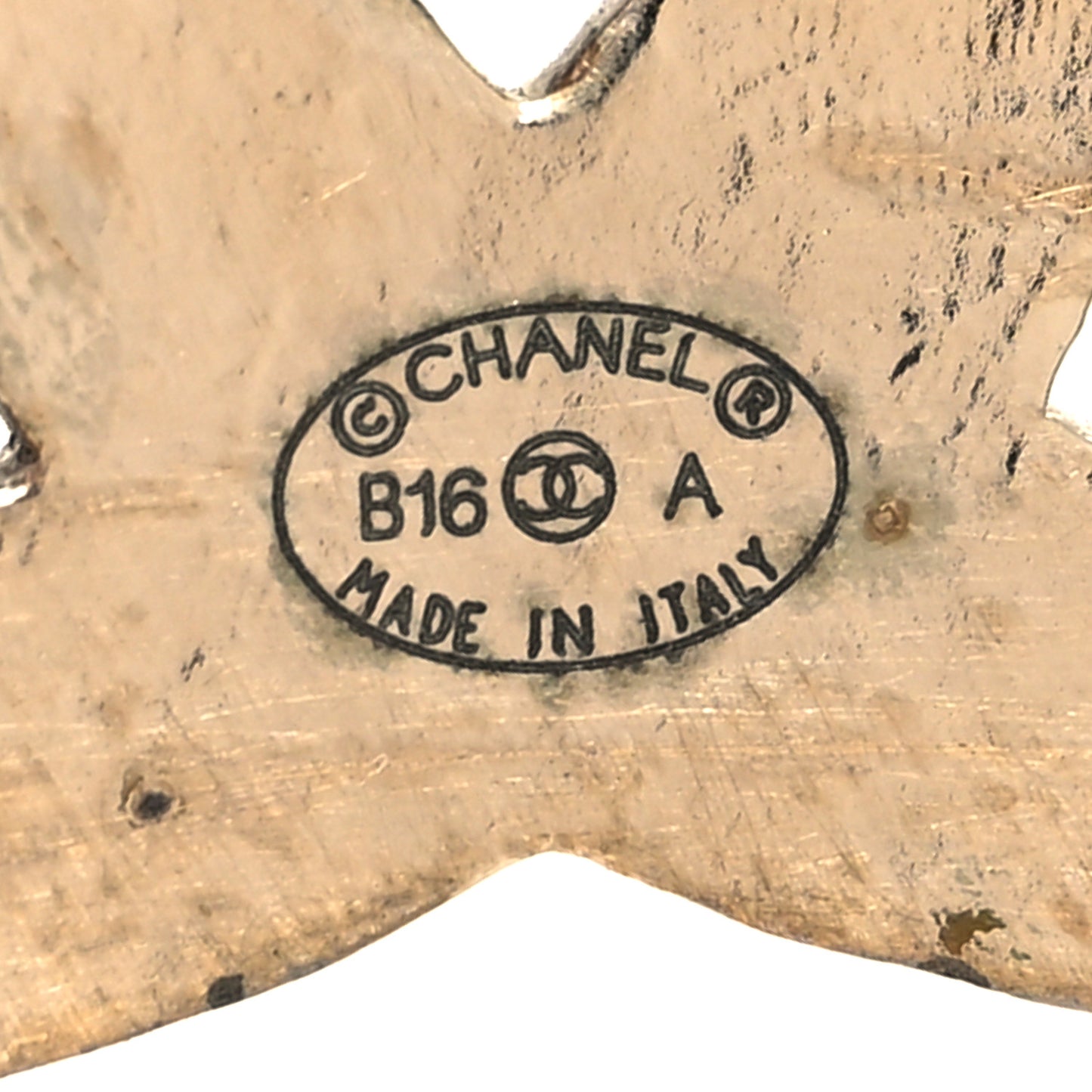 Metal Quilted CC Brooch Light Gold