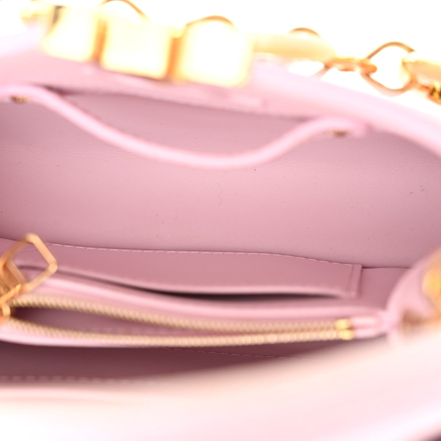 Taurillon Monogram Flower Chain Capucines Mini Guimauve