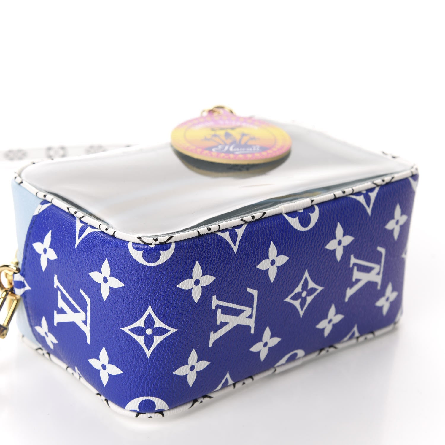Louis Vuitton Monogram Giant Hawaii Beach Pouch Blue 5 of 11