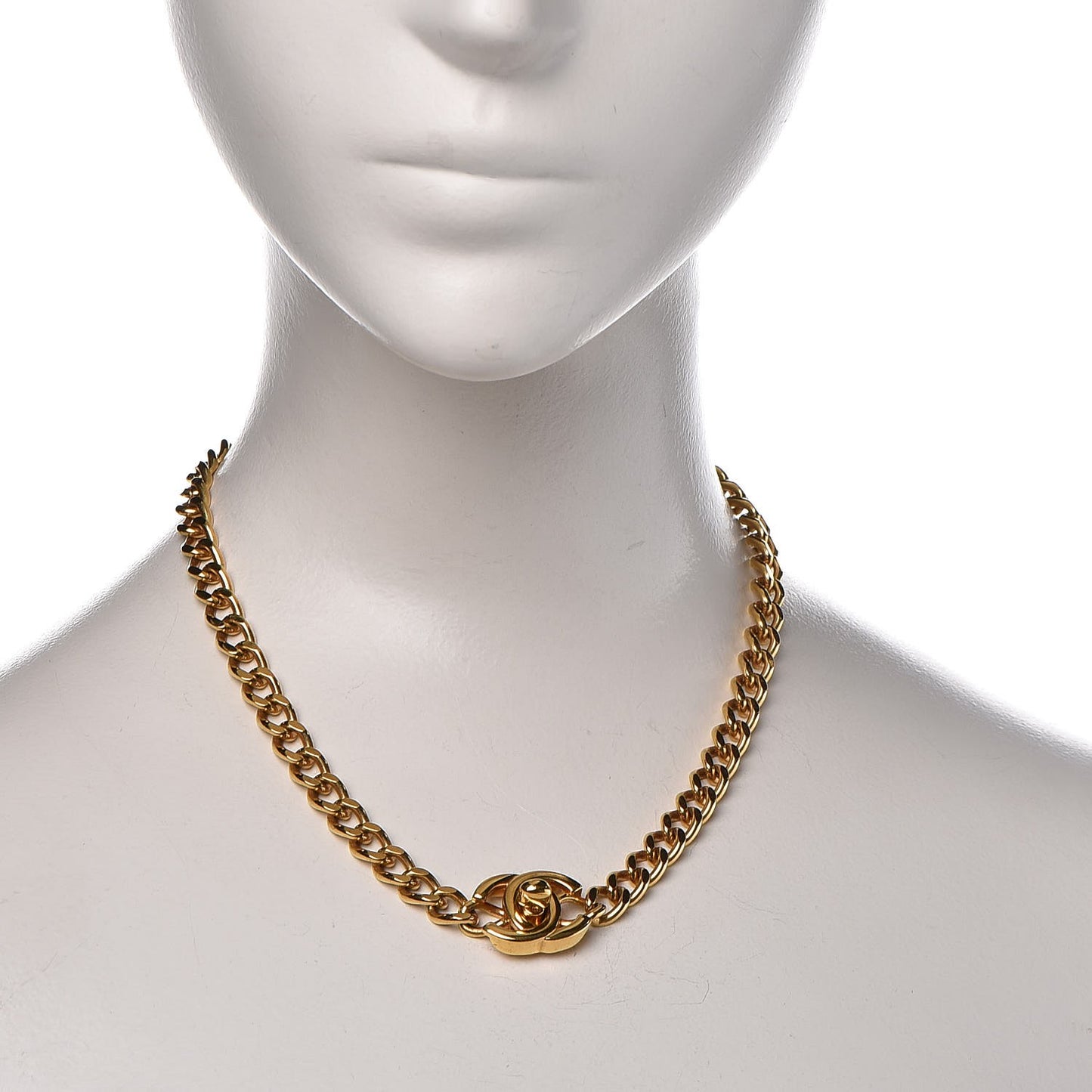 Chain Link CC Turn Lock Short Necklace Gold