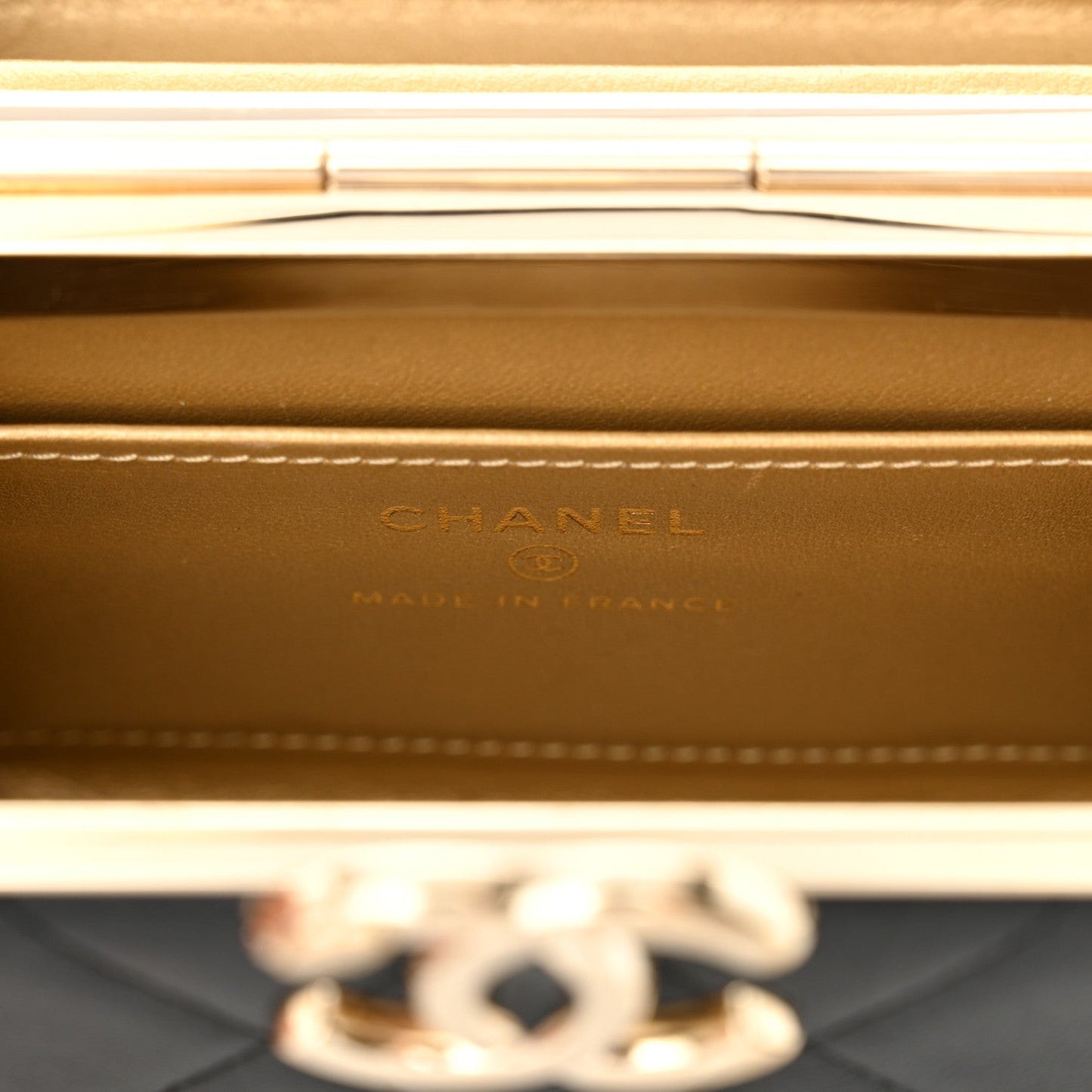 Lambskin Quilted Small Box With Chain Black