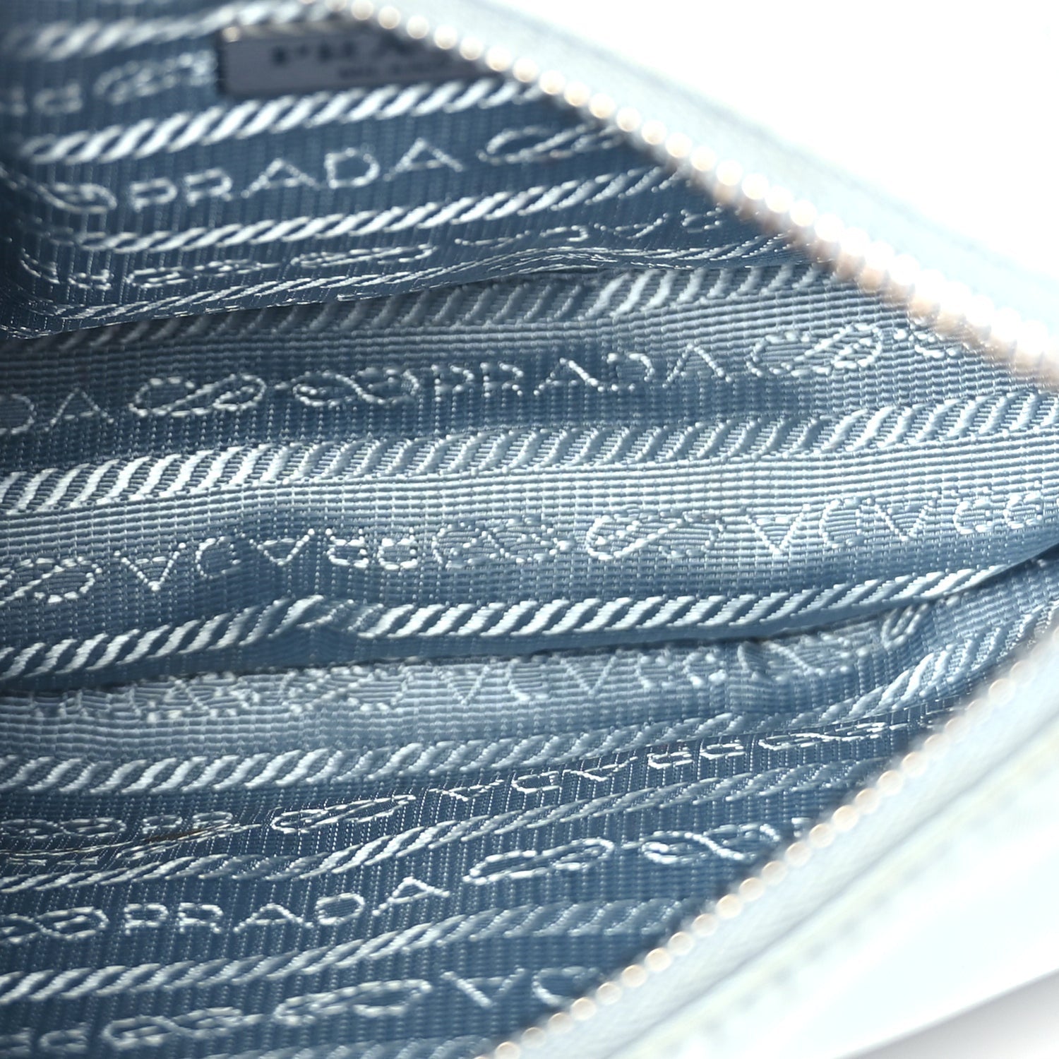 Prada Nylon Re-Edition 2005 Shoulder Bag Astrale 4 of 9