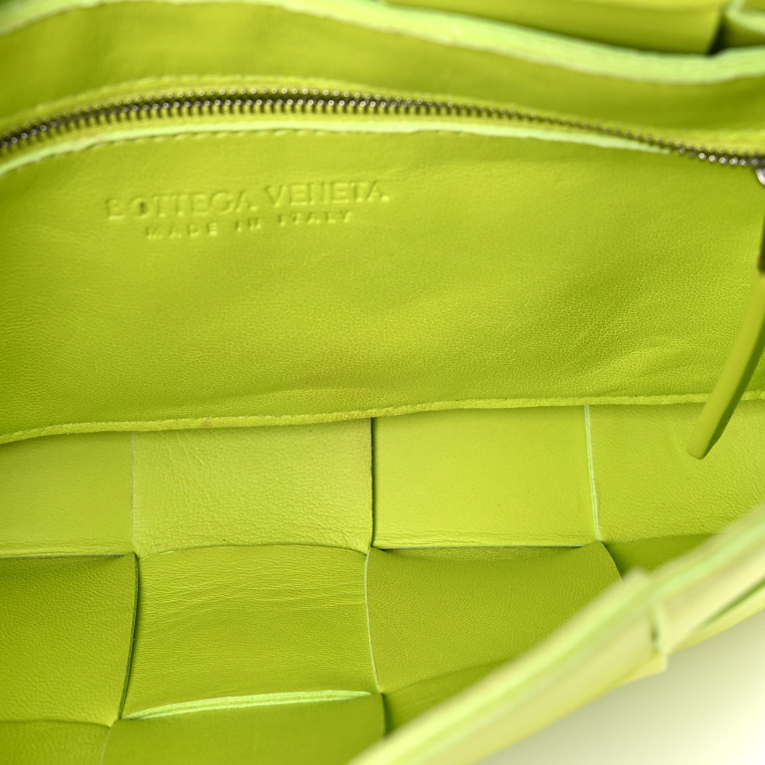 Bottega Veneta Lambskin Maxi Intrecciato Cassette Crossbody Bag Acid Kiwi 4 of 7