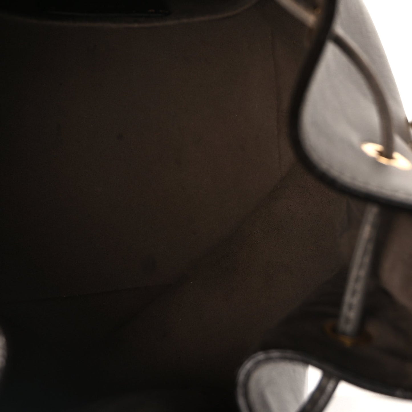 Vitello Grace Matte F is  Grande Mon Tresor Bucket Bag  Argilla