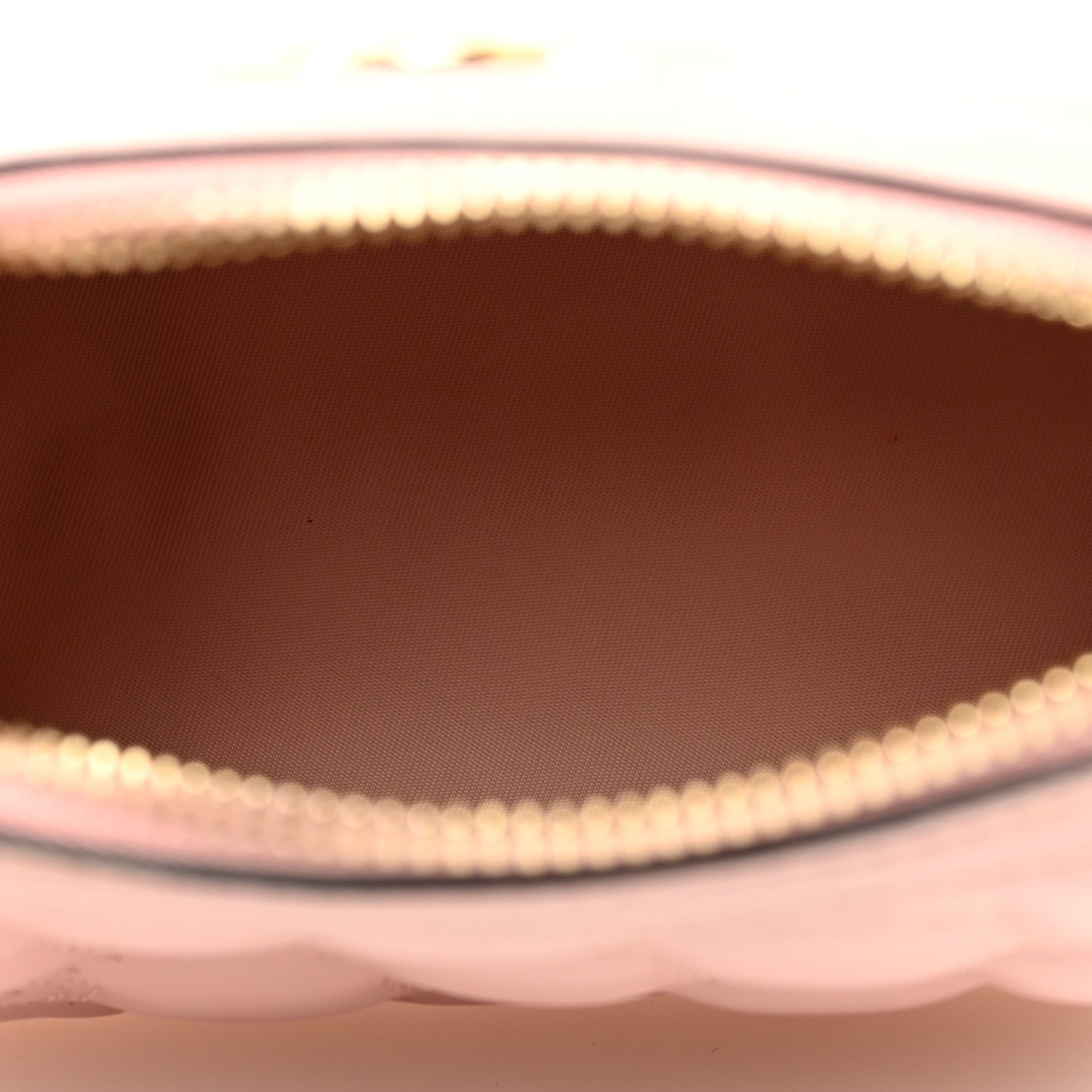 Gucci Calfskin GG Matelasse Beauty Case Perfect Pink 5 of 7