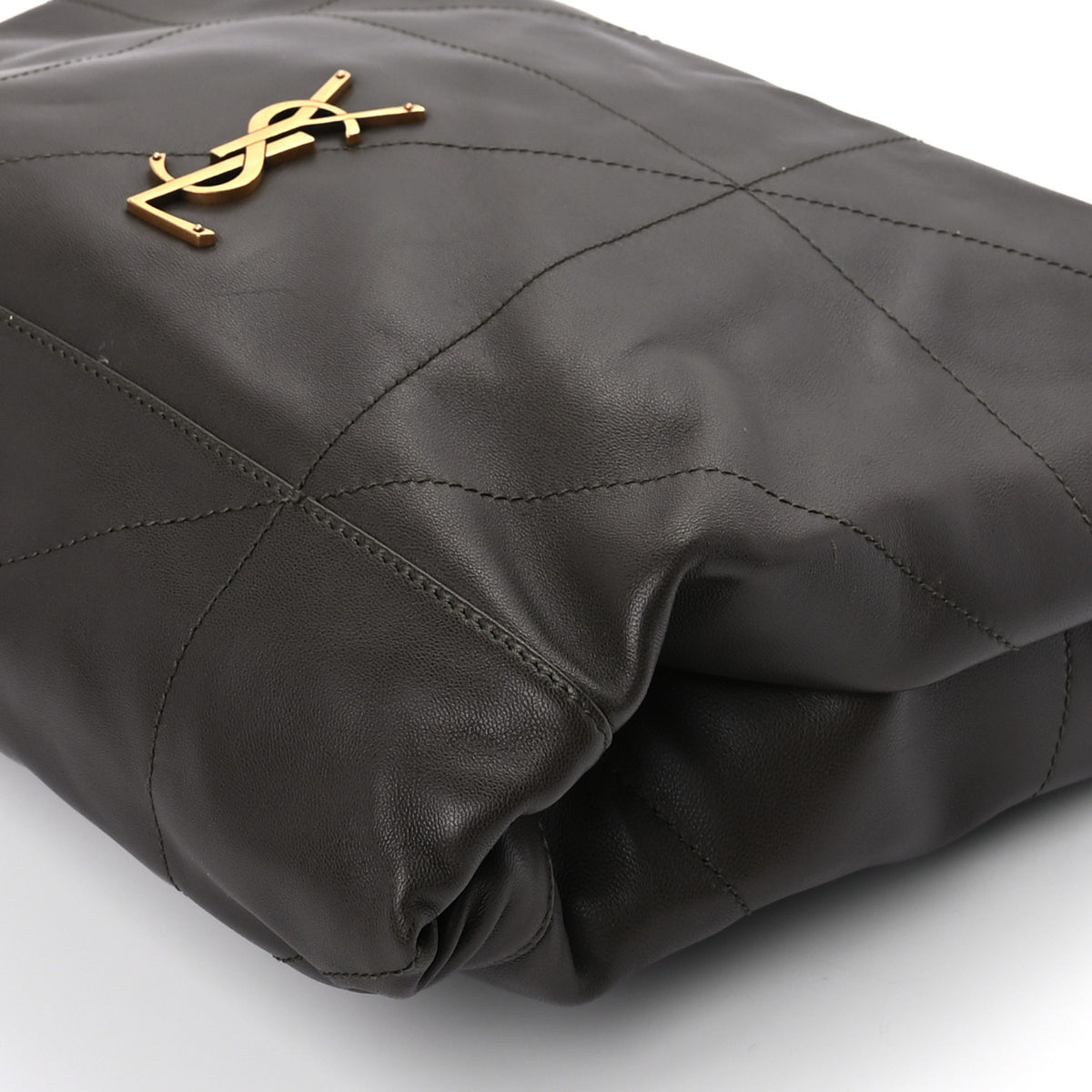 Lambskin Matelasse Monogram Medium Jamie 4.3 Pochon Light Musk