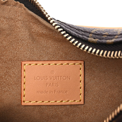 Louis Vuitton Monogram Loop 5 of 8