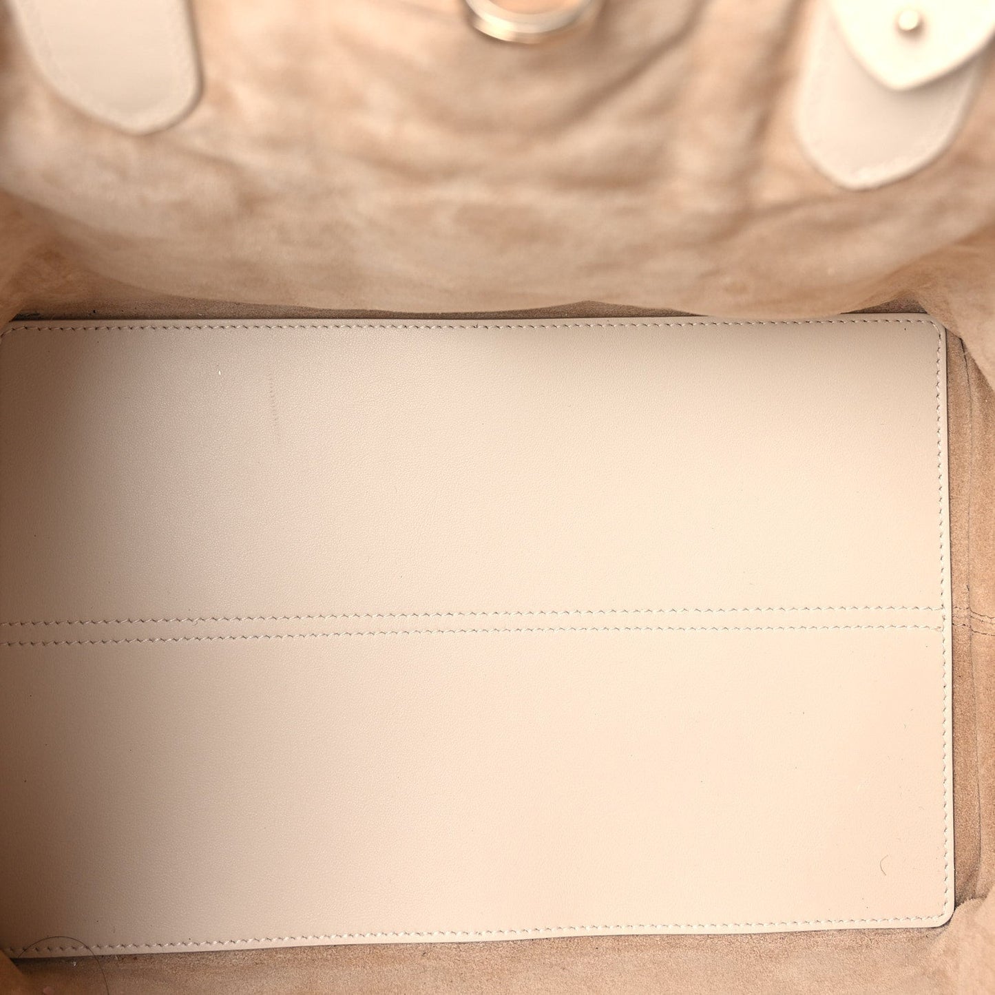 Calfskin Macrocannage Medium Toujours Biscuit Trench Beige
