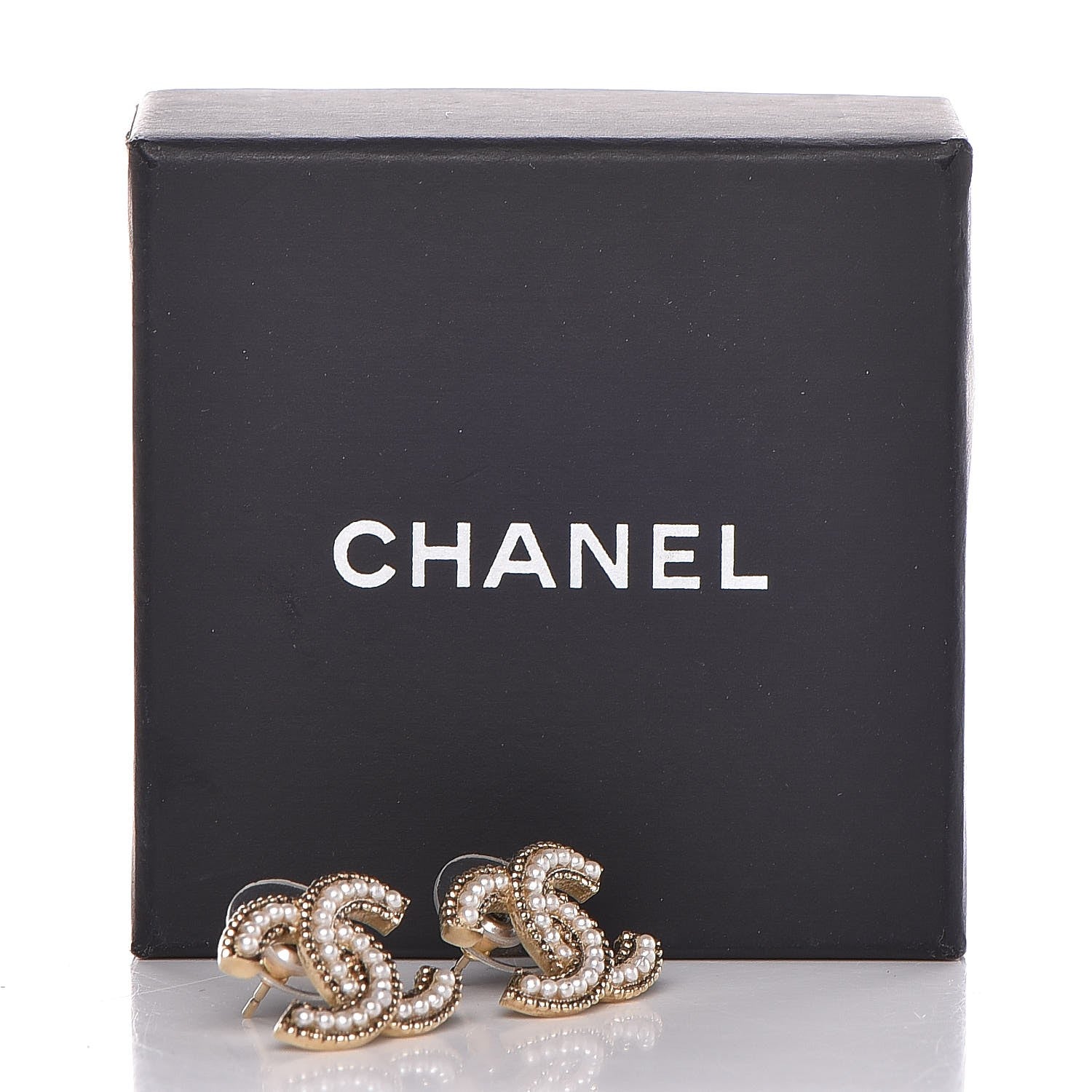 Chanel Pearl CC Earrings Light Gold 6 of 6