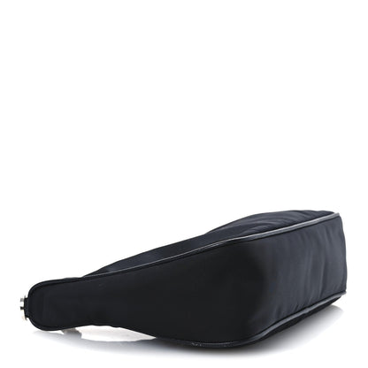 Prada Nylon Re-Edition 2005 Shoulder Bag Black 4 of 7