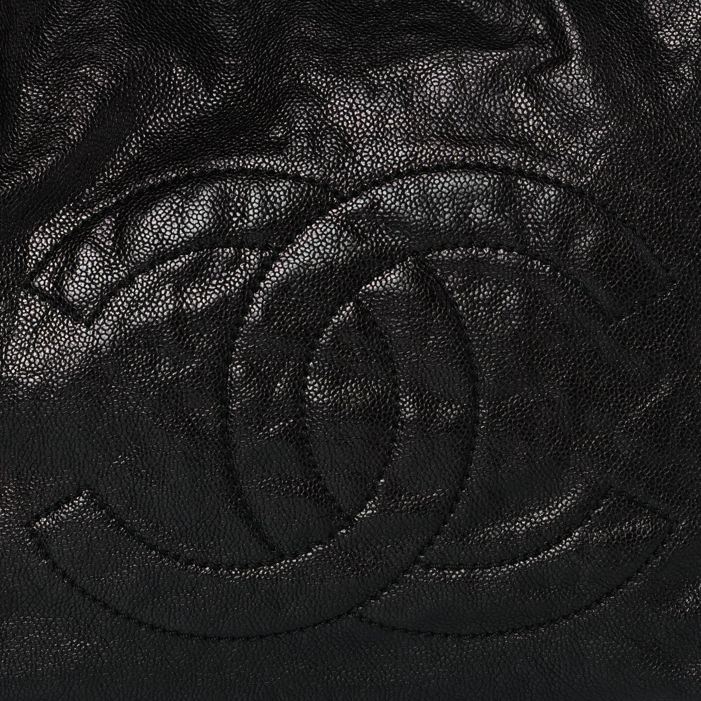 Glazed Caviar Modern Chain Tote Black