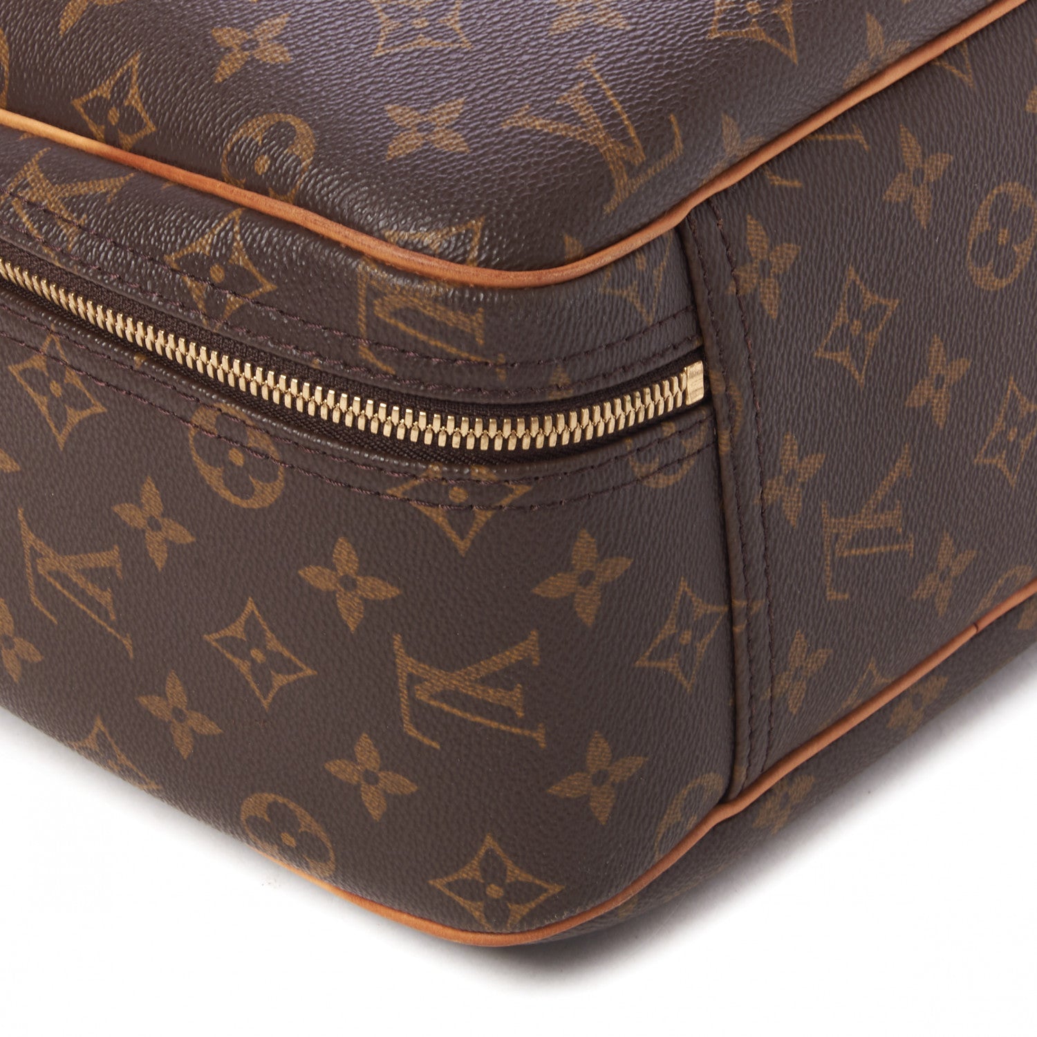 Louis Vuitton Monogram Excursion Shoe Bag 5 of 8