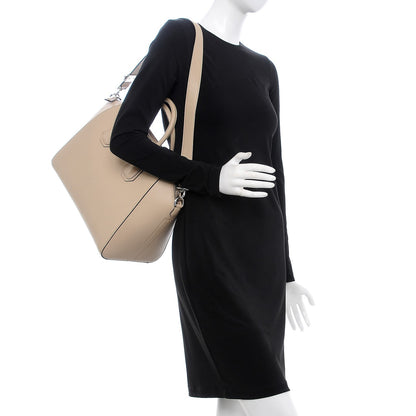 Givenchy Sugar Goatskin Medium Antigona Skin 2 of 10