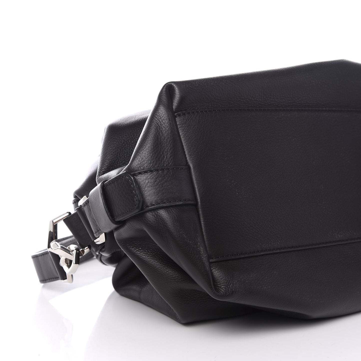 Waxy Grained Calfskin Medium Nightingale Black