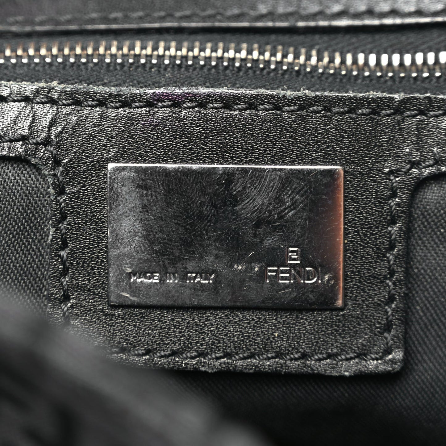 Zucchino Vitello Shoulder Bag Black
