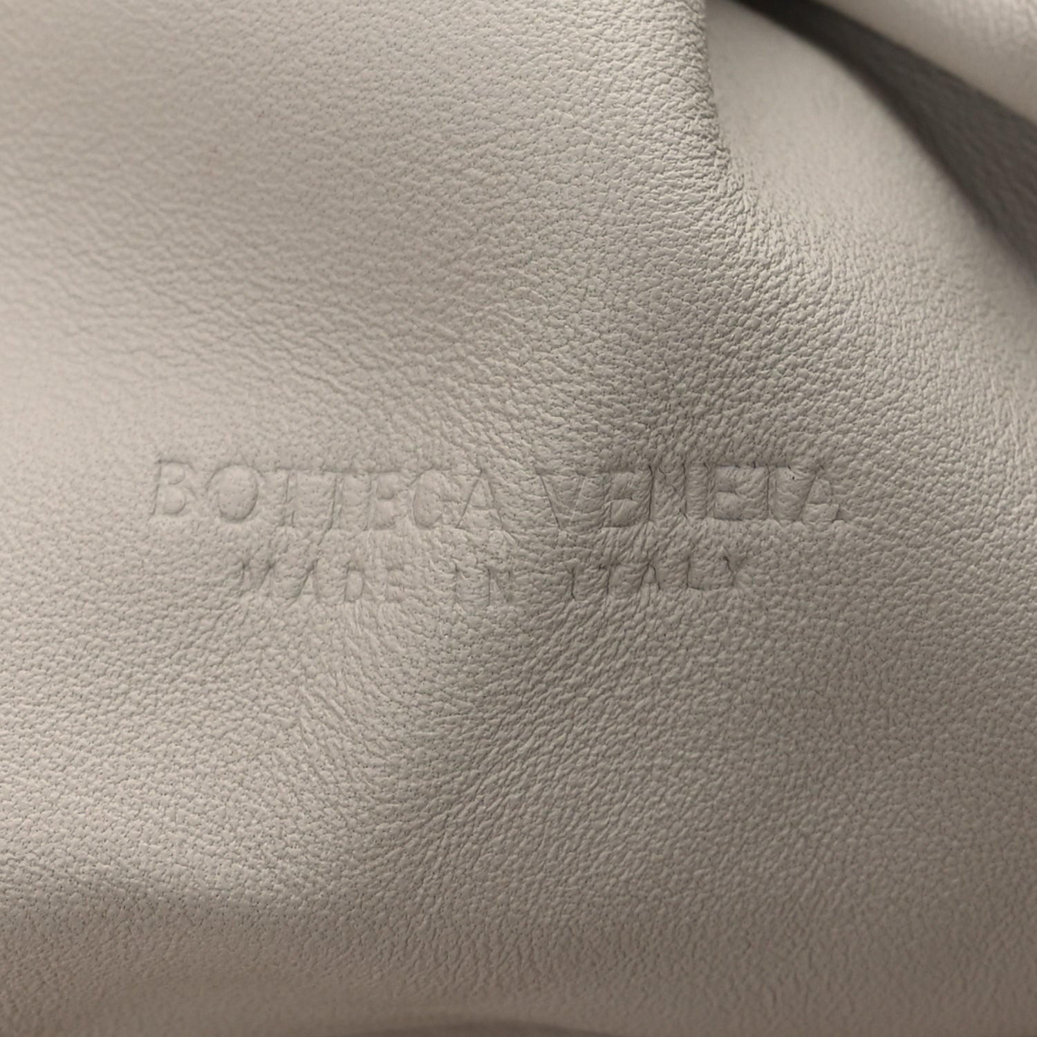 Bottega Veneta Metallic Crinkled Lambskin The Pouch Oversized Clutch  Oro 5 of 8