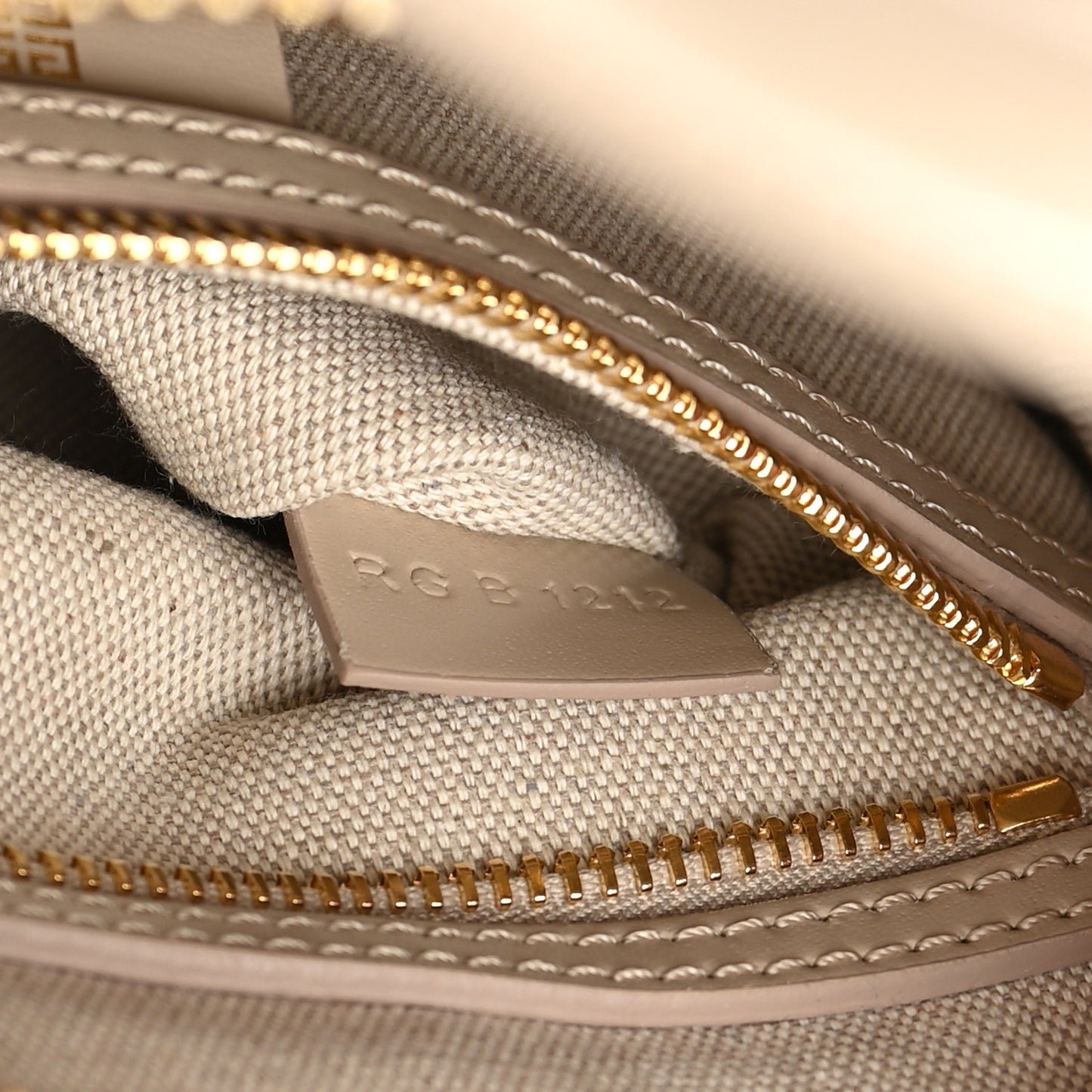 Shiny Lord Calfskin Mini Antigona Natural Beige