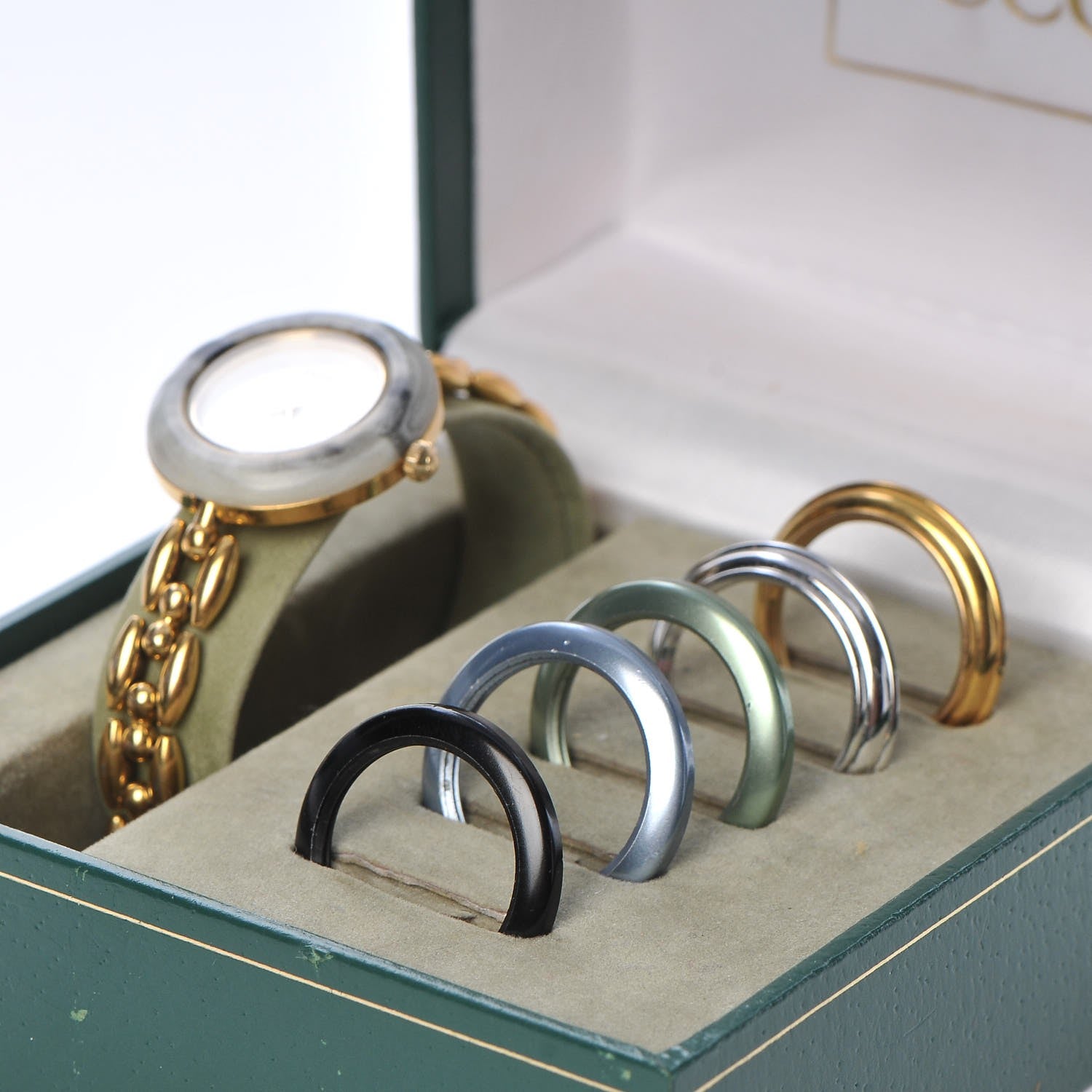 Gucci Stainless Steel 26mm Rice Link Interchangeable Bezel Quartz Watch 9 of 10