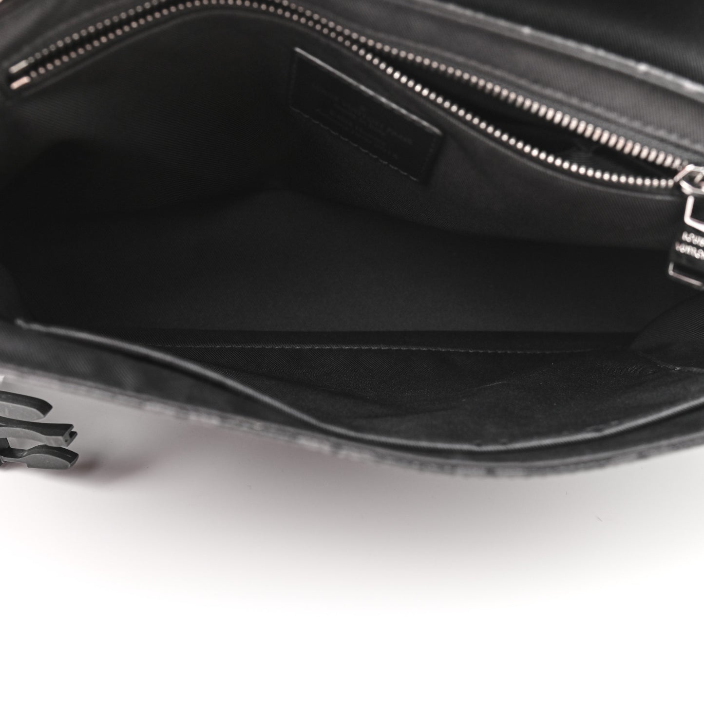 Monogram Eclipse Voyager PM Messenger