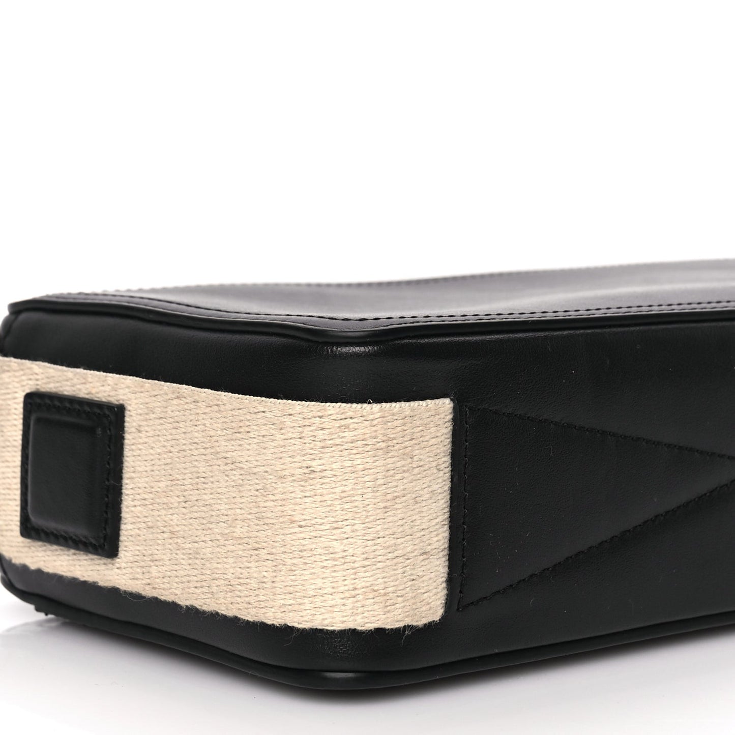 Smooth Calfskin Le Cuerda Horizontal Black