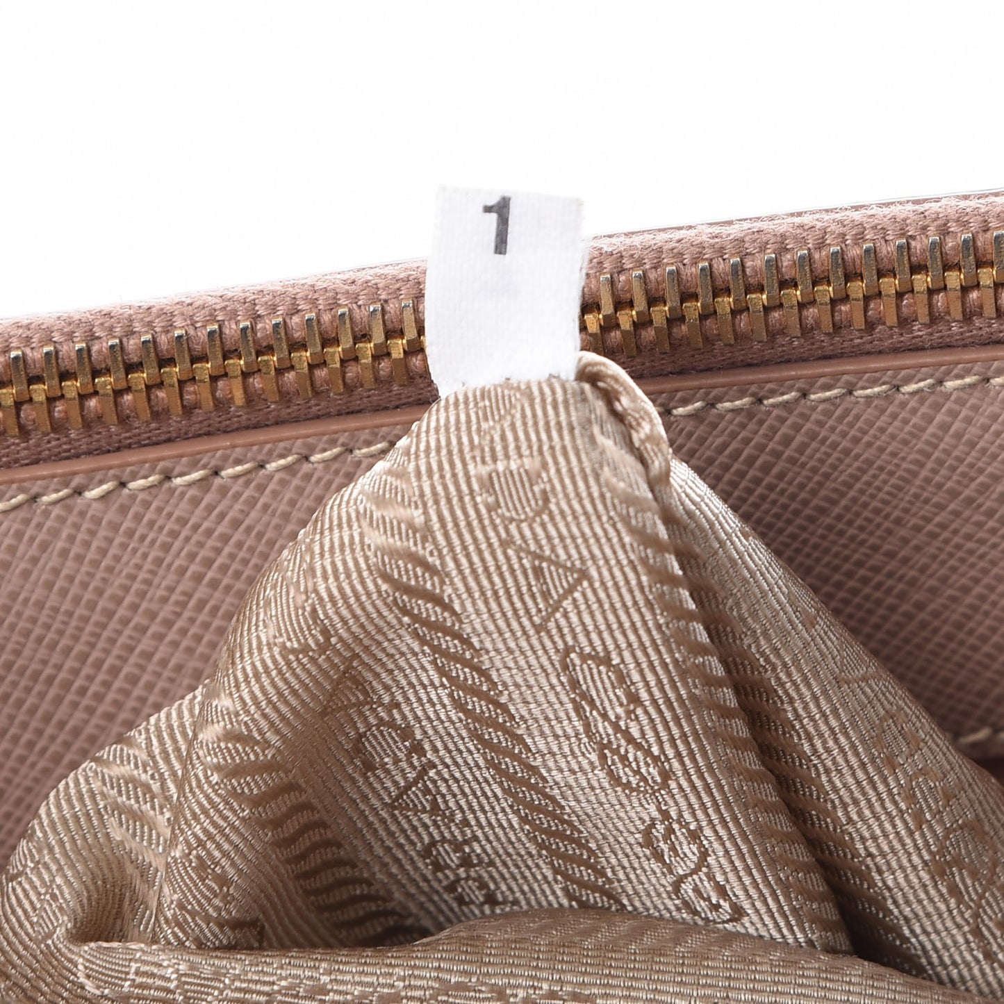 Saffiano Medium Galleria Double Zip Tote Cammeo