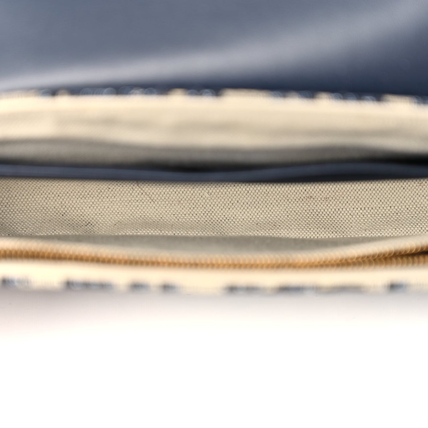 Oblique Medium Saddle Pouch With Chain Blue