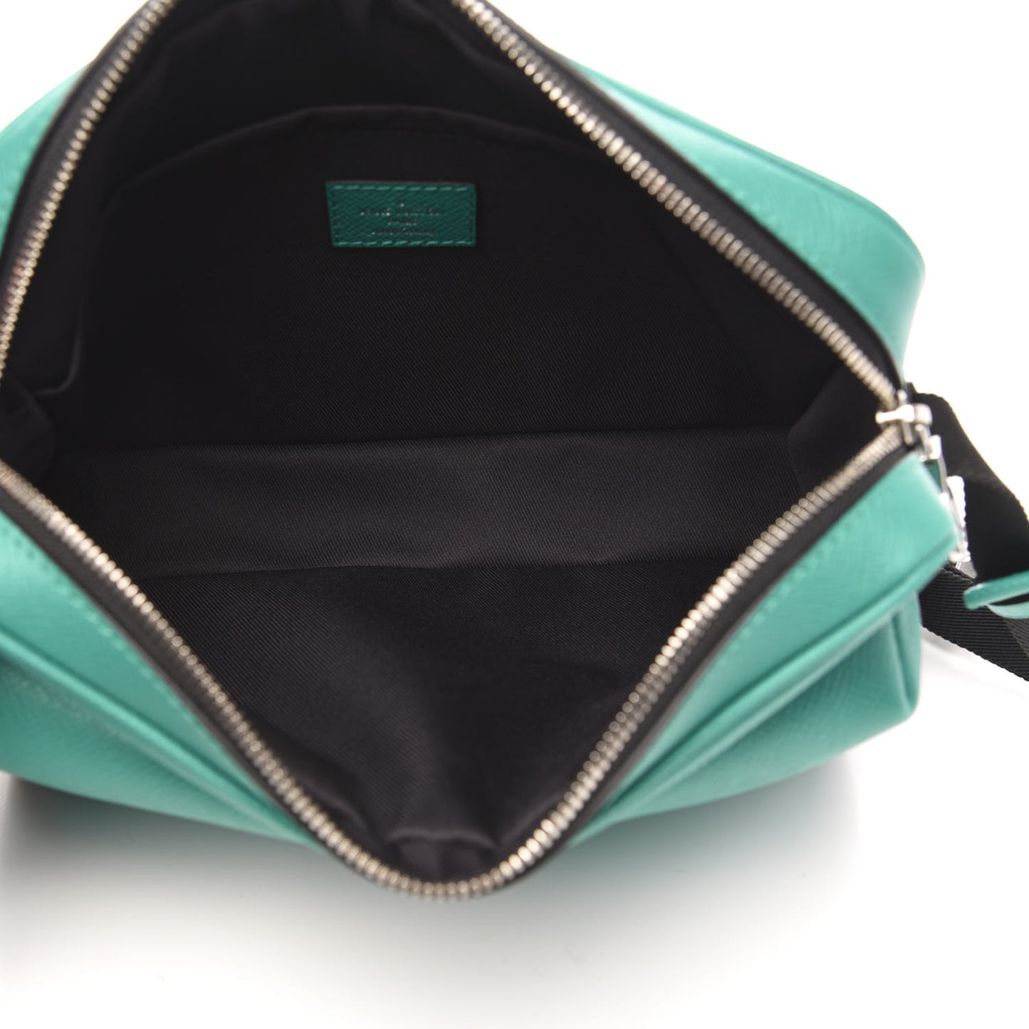 Taiga Monogram Outdoor Messenger Vert