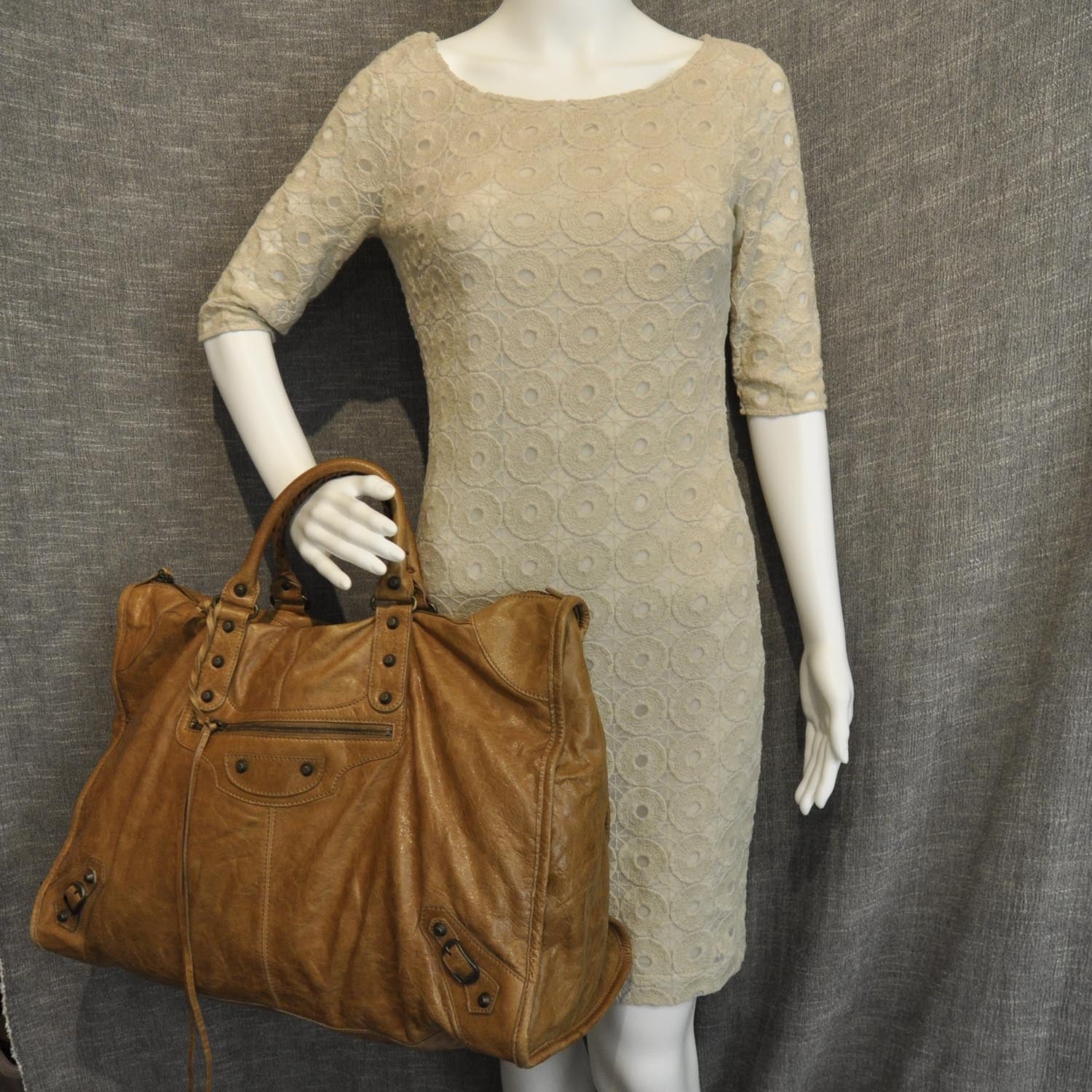 Balenciaga Chevre Weekender Caramel 2 of 10