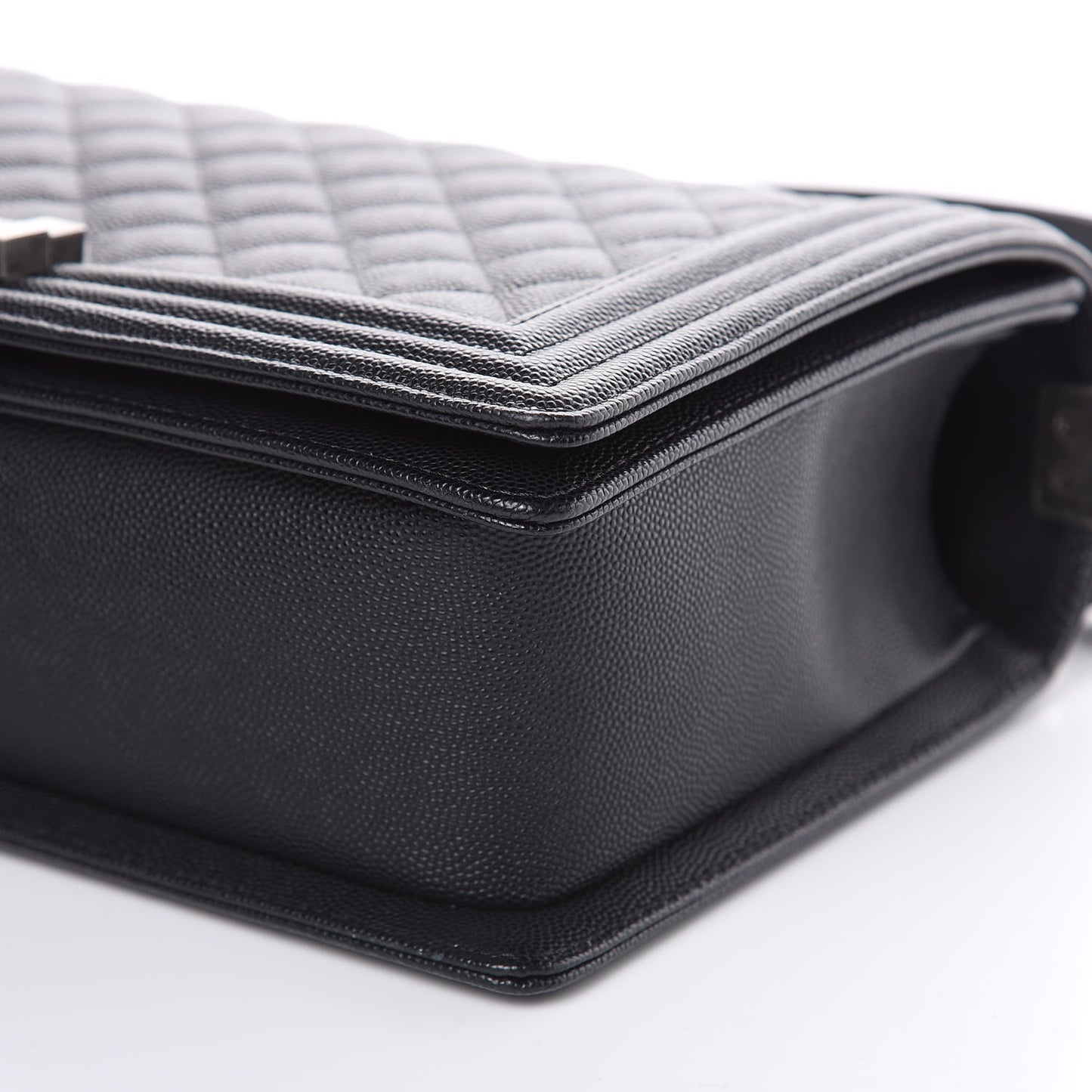 Caviar Quilted New Medium Boy Flap Black
