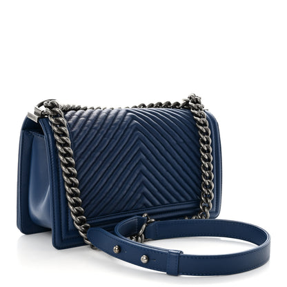 Chanel Wrinkled Lambskin Chevron Quilted Medium Boy Flap Navy 3 of 11