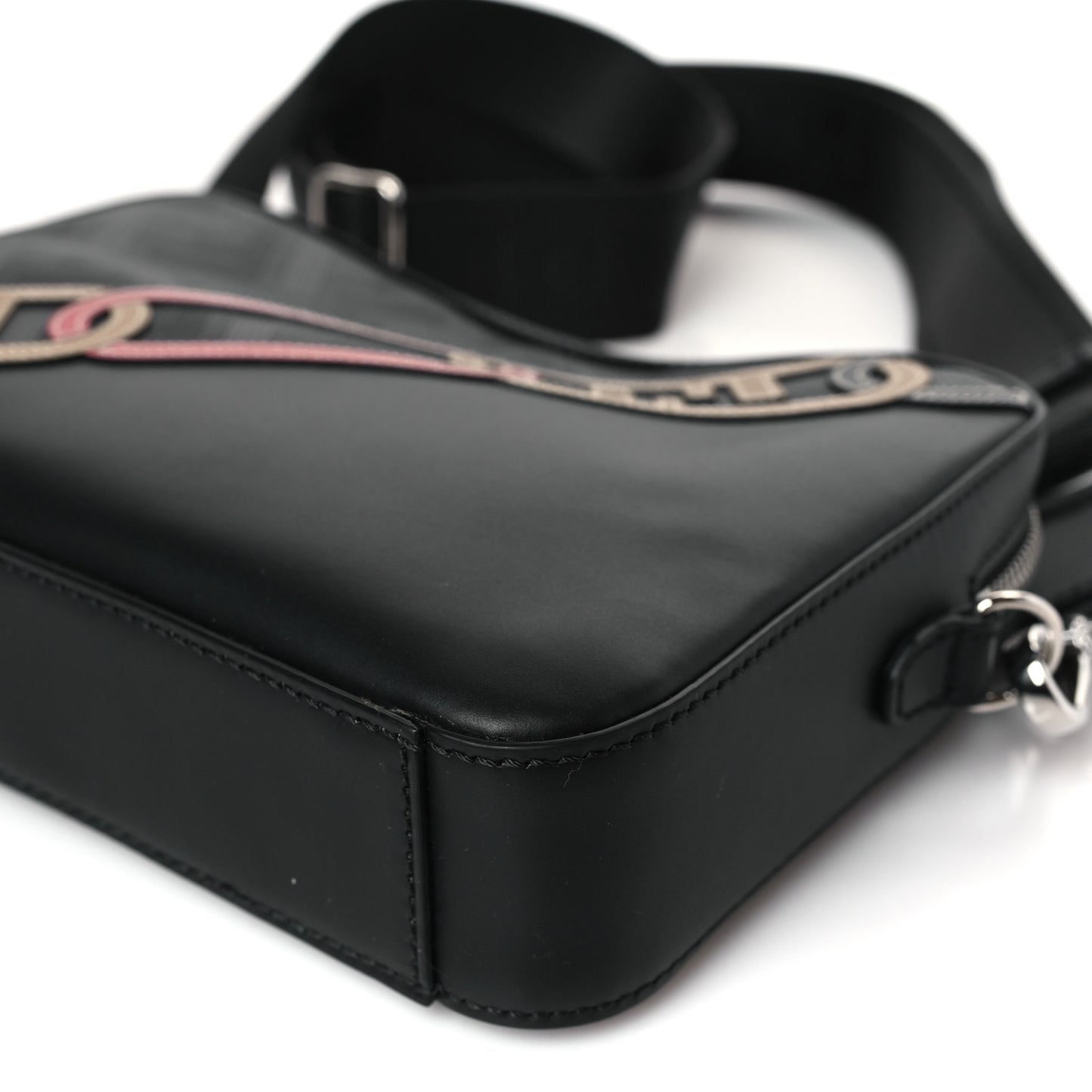 Vitello King FF Lines Embossed Lock Chain 1974 Diagonal Medium Camera Case Black