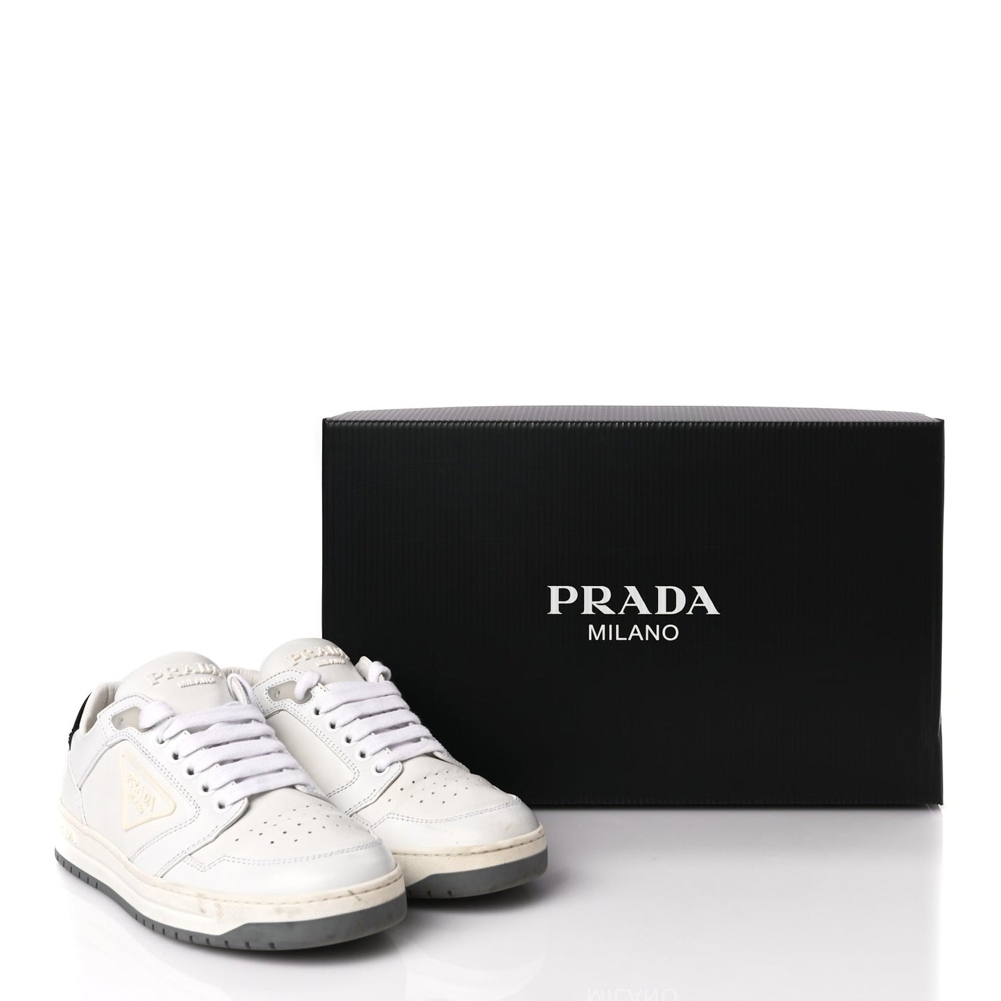 Vitello Sport Spazzolato Rois Rubber Triangle Logo Perforated Womens District Low Top 30mm Sneakers 36.5 White