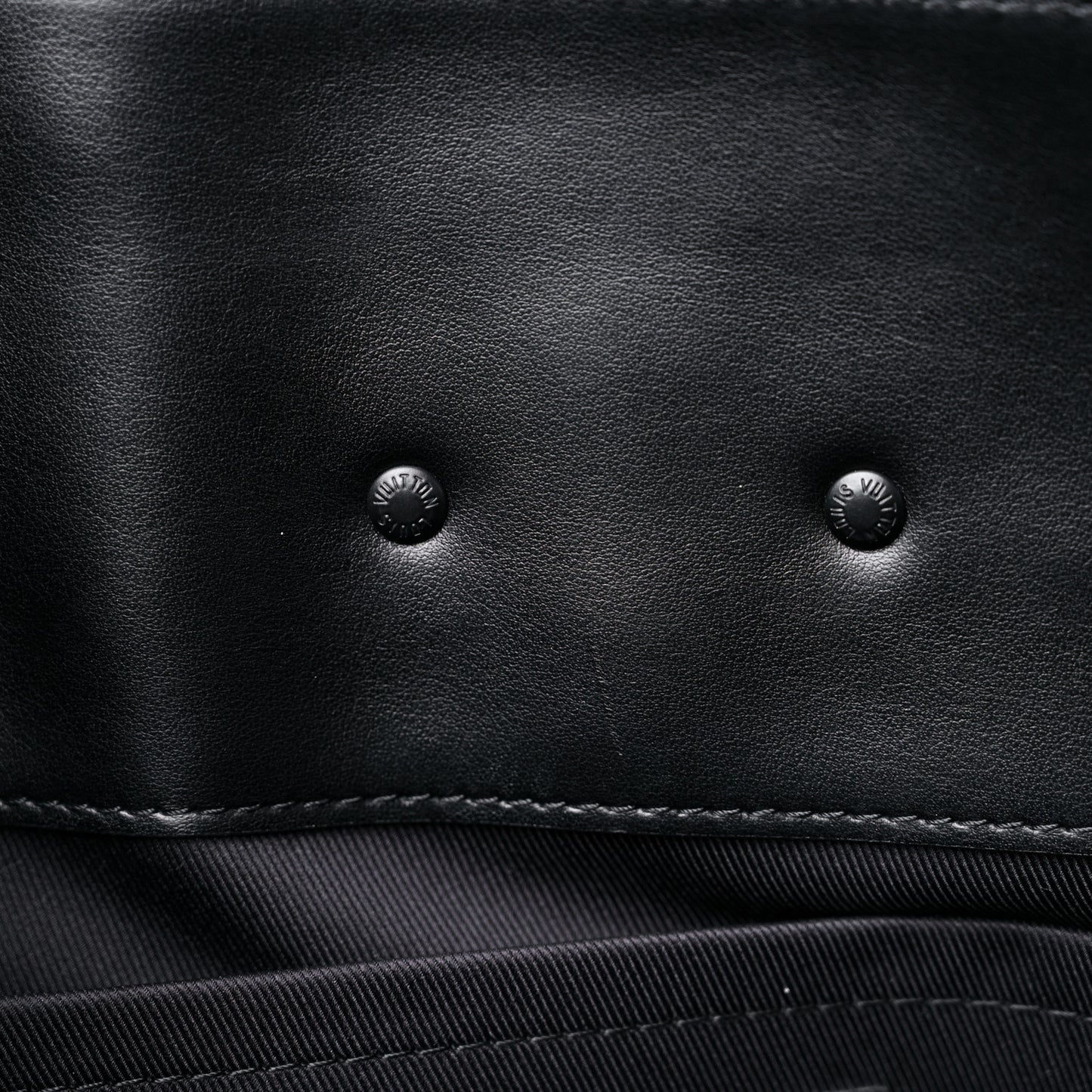 Taurillon Monogram Steamer PM Black